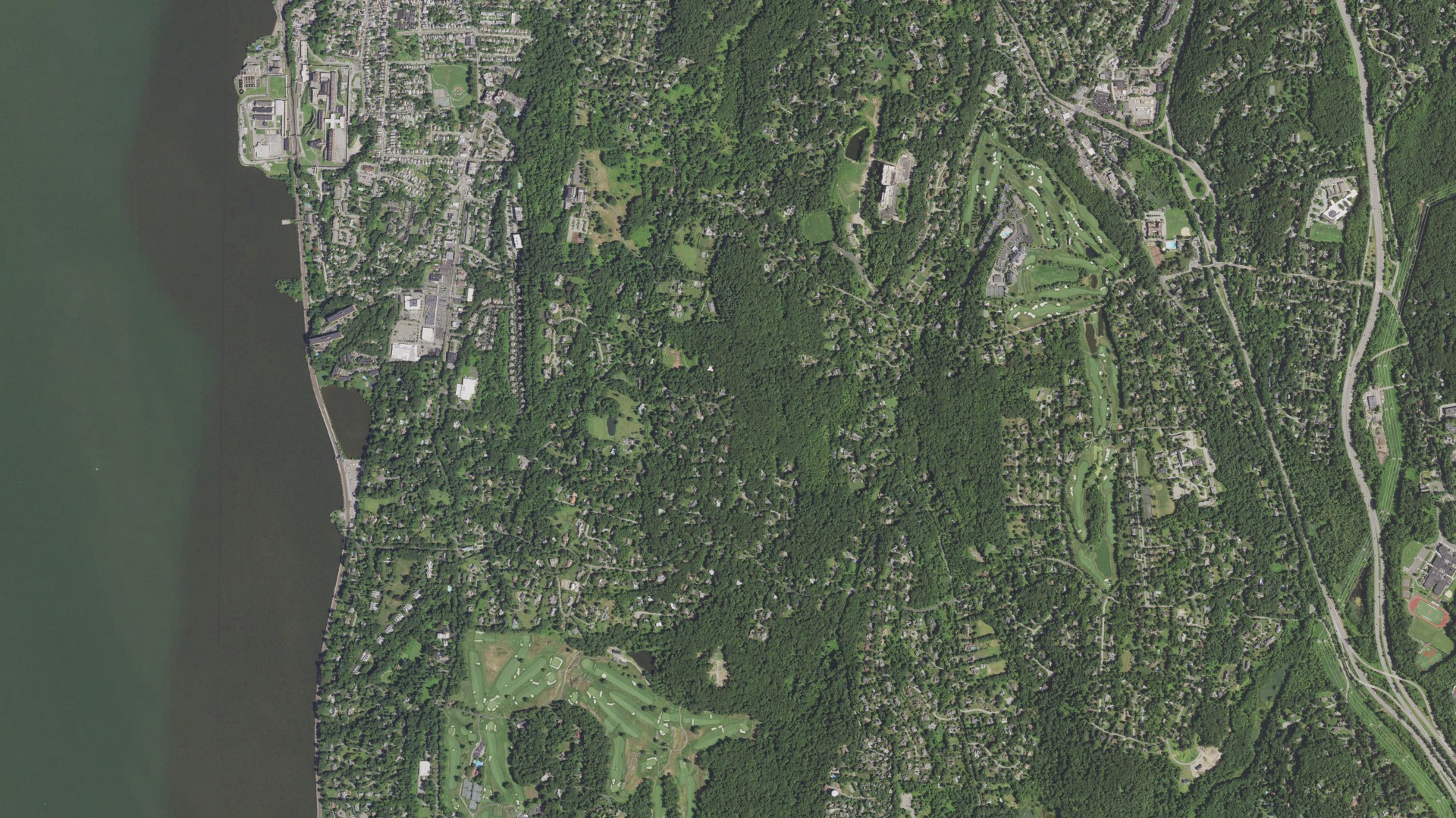 Natural-color aerial photograph of land around Briarcliff Manor, New York