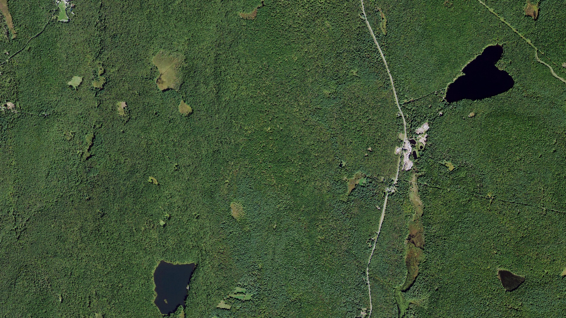 Natural-color aerial photograph of land around Highland, New York