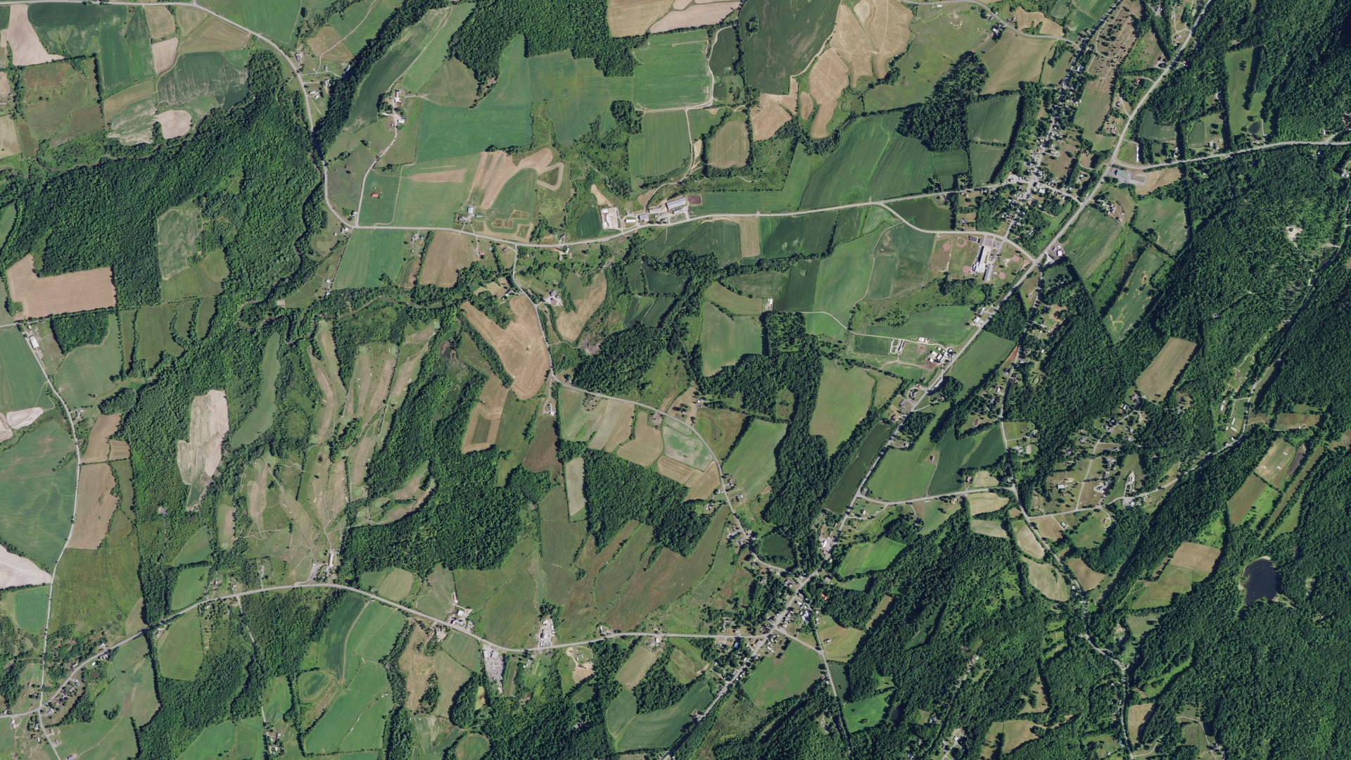 Natural-color aerial photograph of land around Hartford, New York