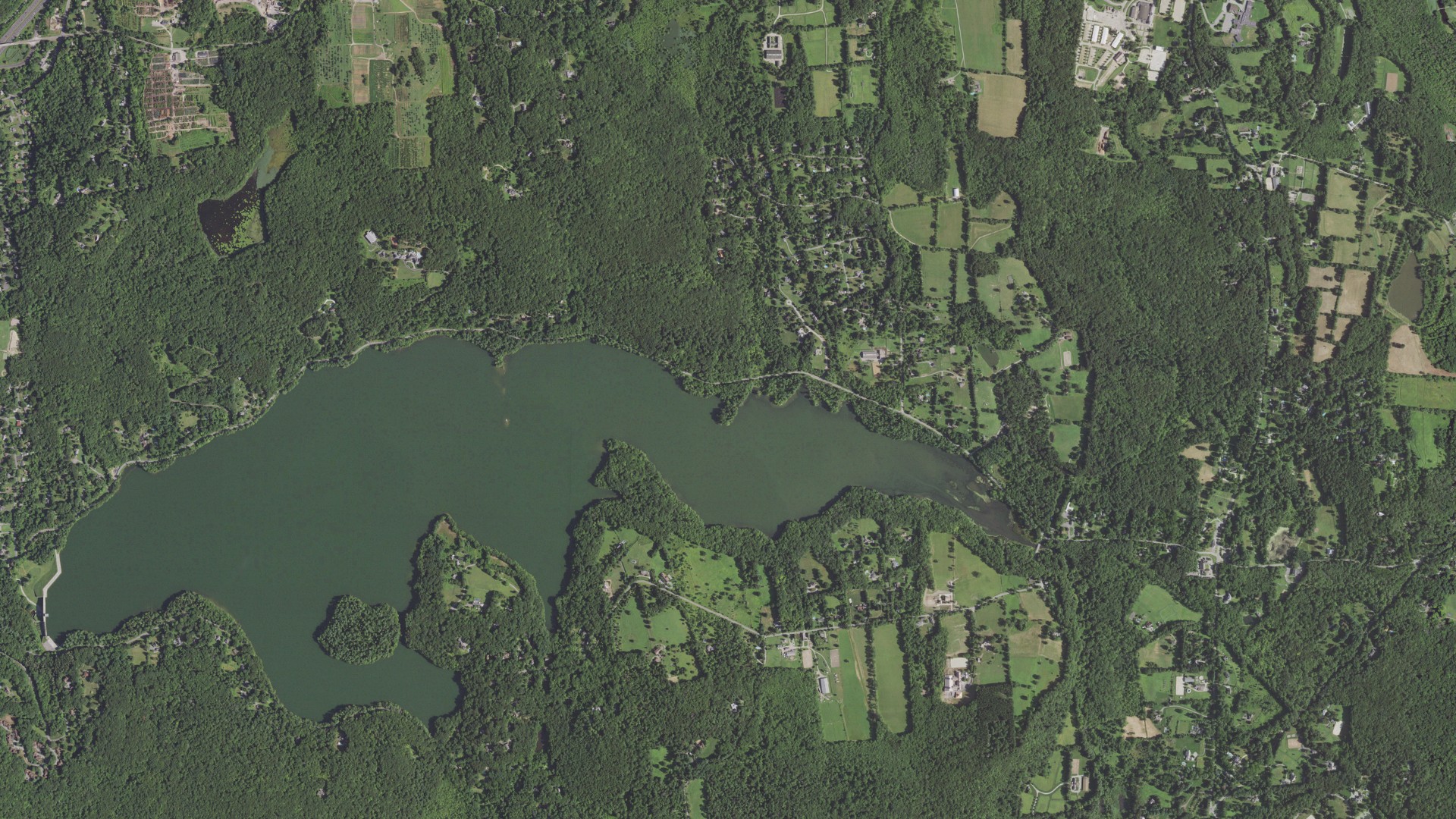 Natural-color aerial photograph of land around North Salem, New York