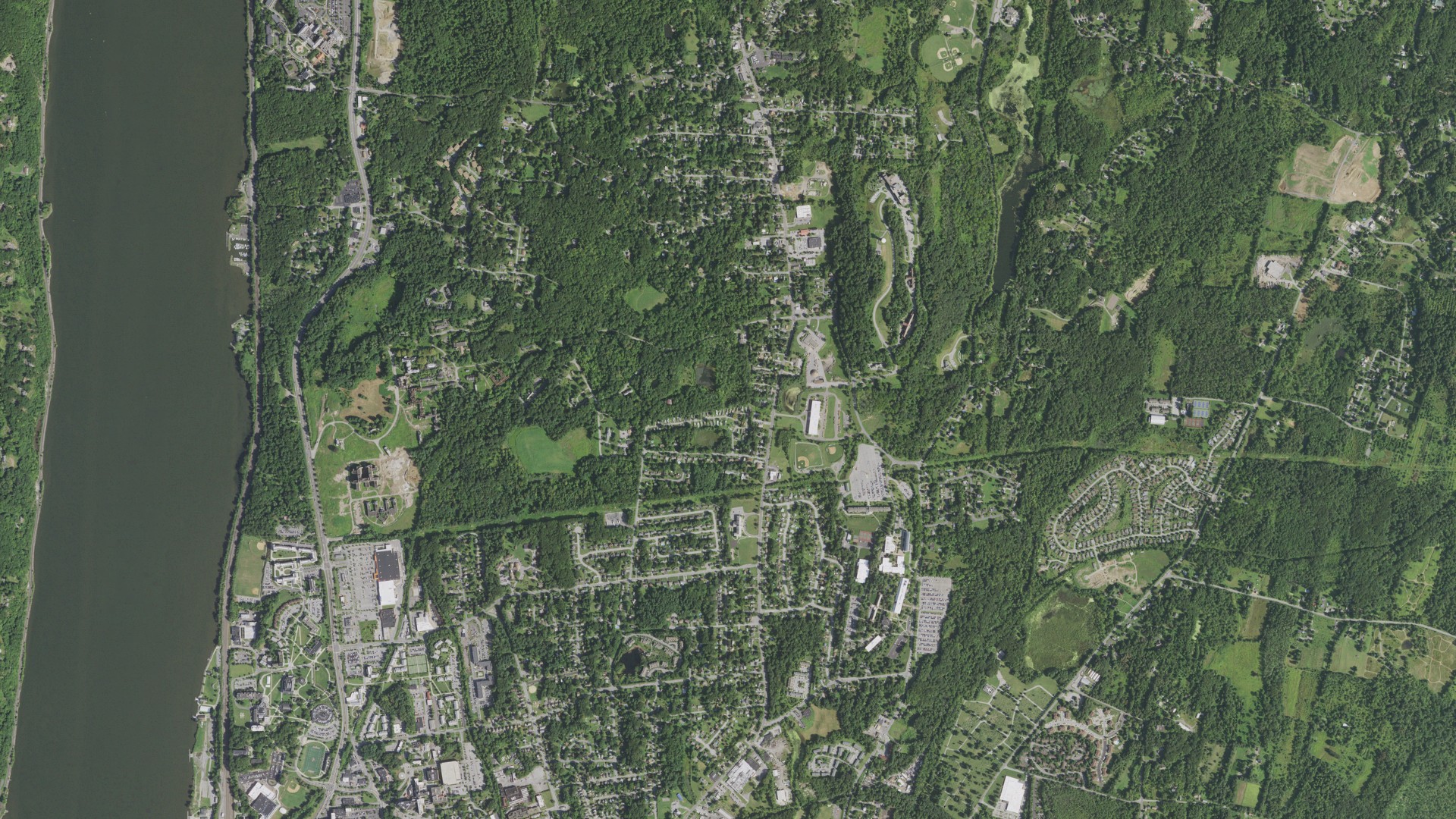 Natural-color aerial photograph of land around Fairview, New York