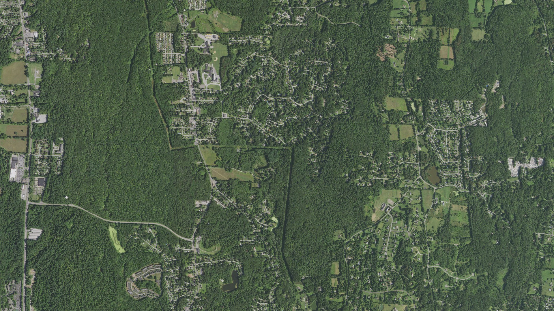 Natural-color aerial photograph of land around Haviland, New York
