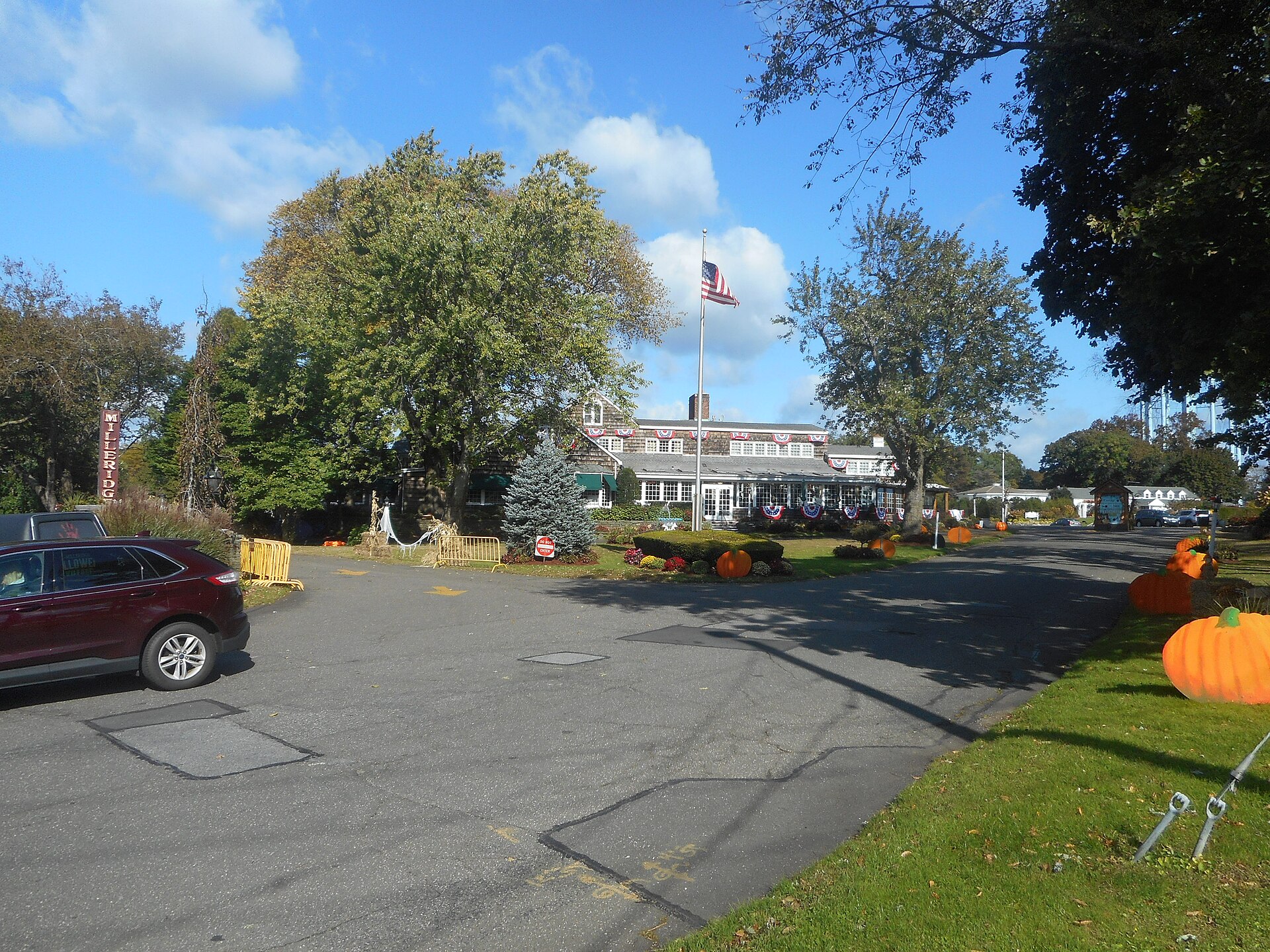 The legendary and historic Milleridge Inn off of New York State Route 106 and 107 south of the New York State Route 25 in Jericho, New York. Further details to come later.