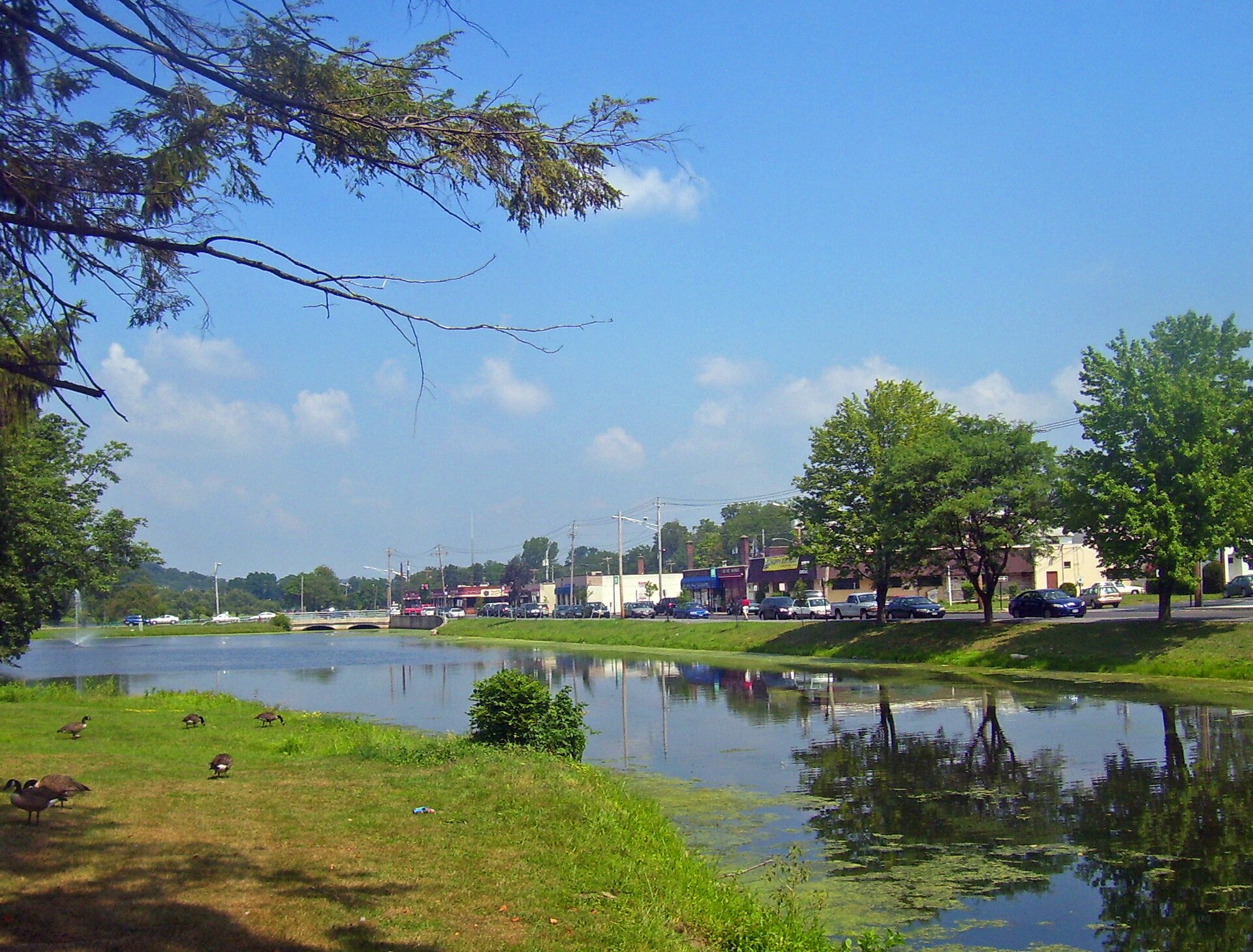 Mill Pond and downtown Monroe, NY, USA — New York