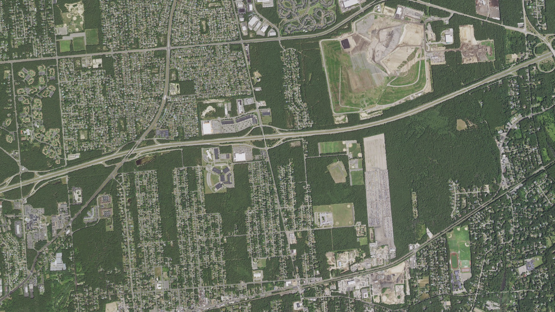 Natural-color aerial photograph of land around North Bellport, New York
