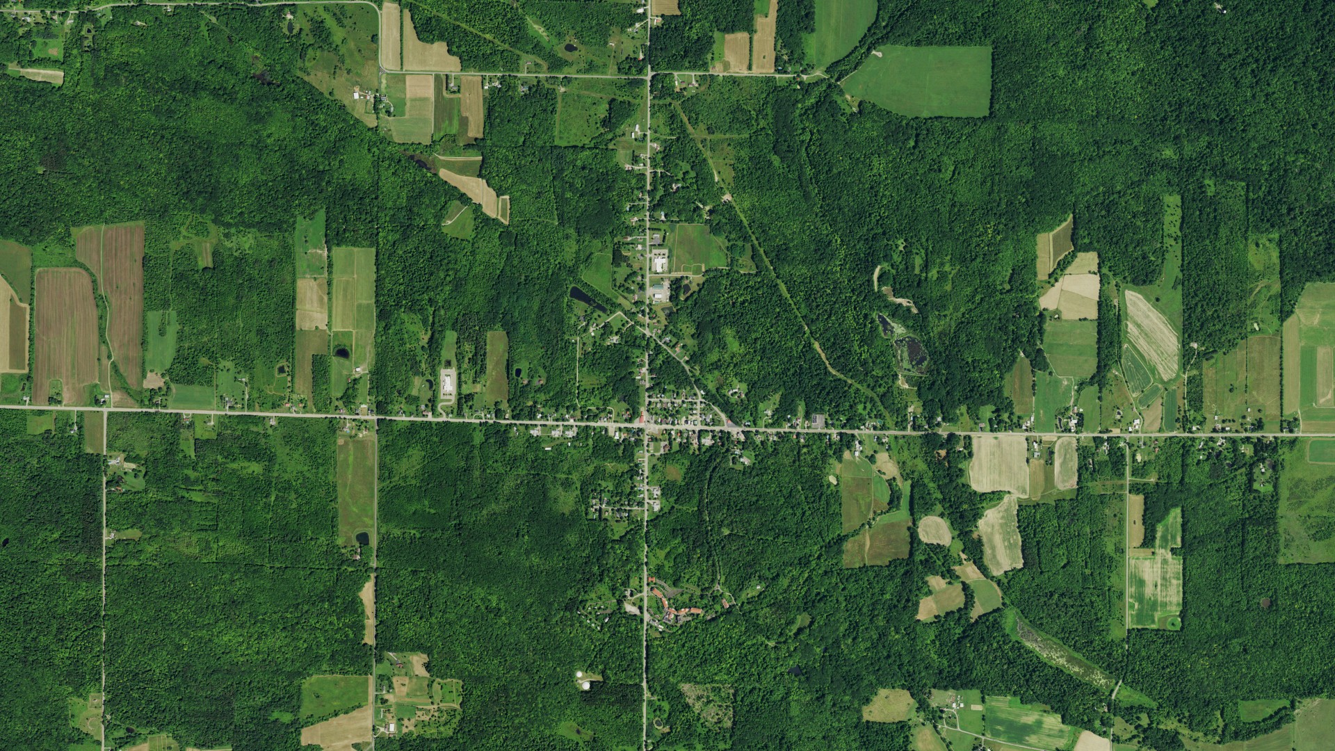Natural-color aerial photograph of land around Perrysburg, New York