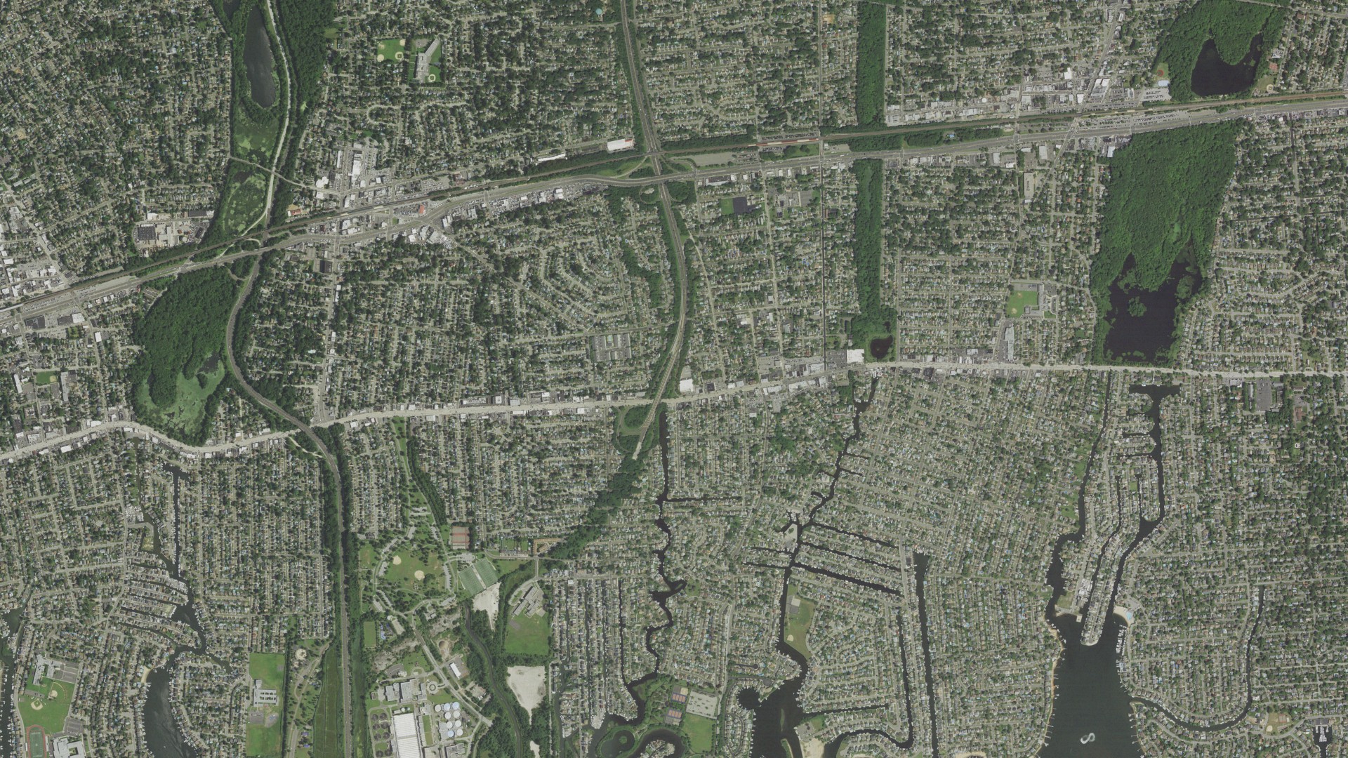 Natural-color aerial photograph of land around Seaford, New York