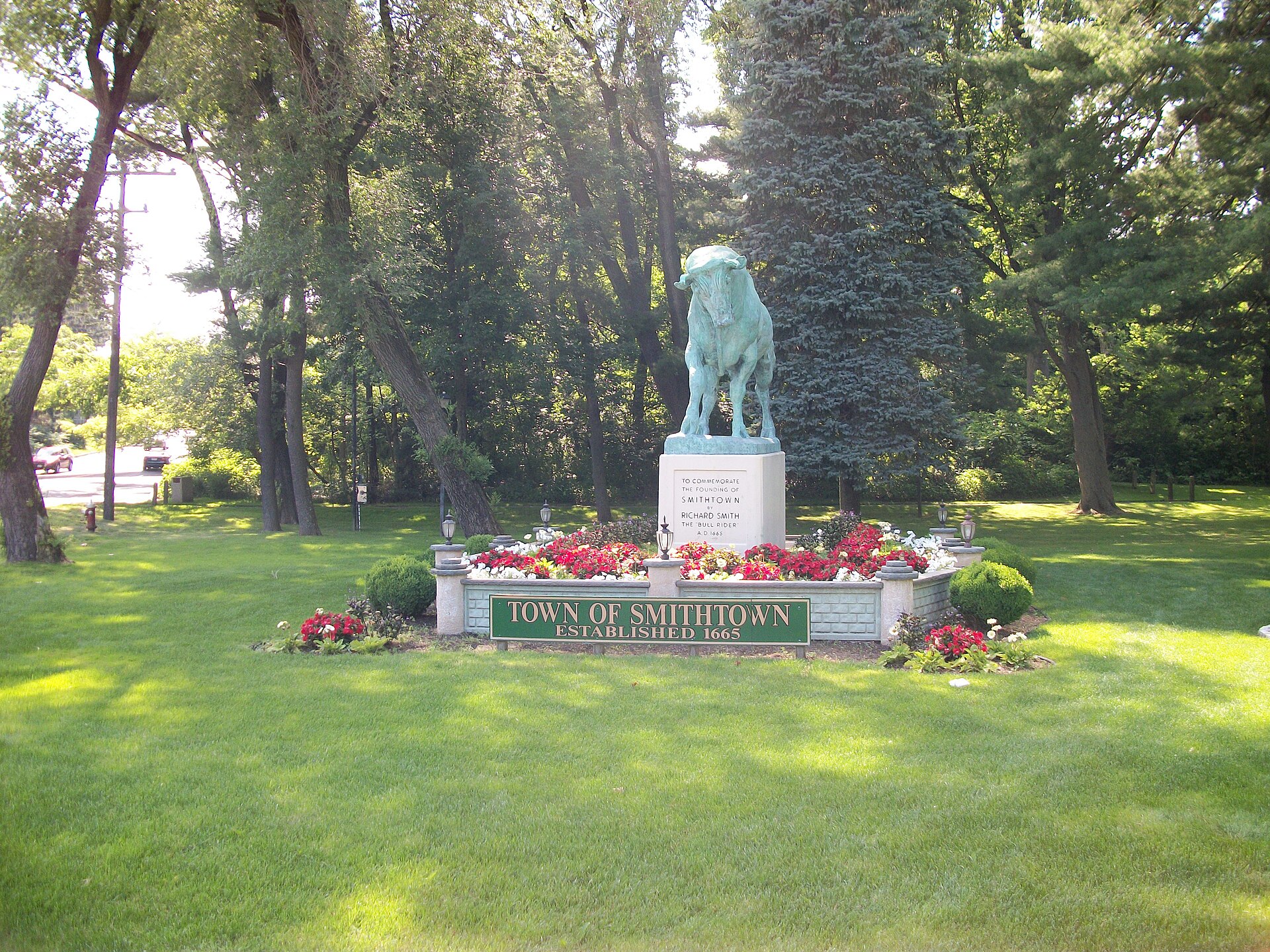 Outdoor view in Smithtown, New York