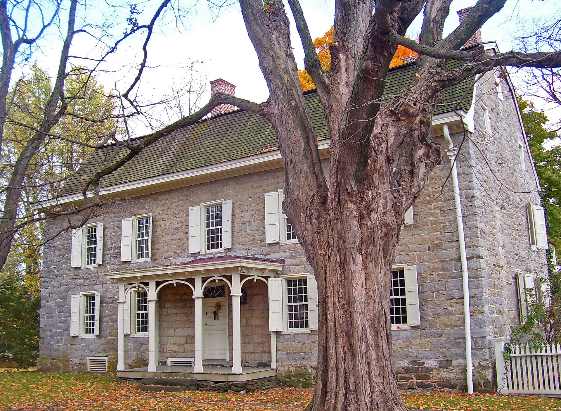Cornelius Wynkoop Stone House along US 209 in Stone Ridge NY, USA — New York