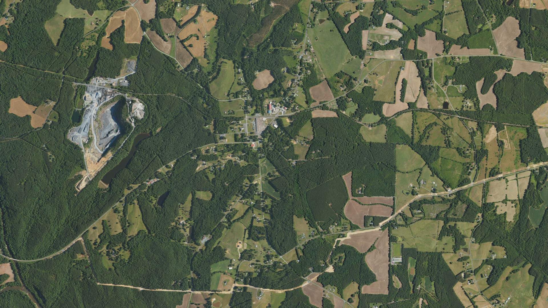 Natural-color aerial photograph of land around Aquadale, North Carolina