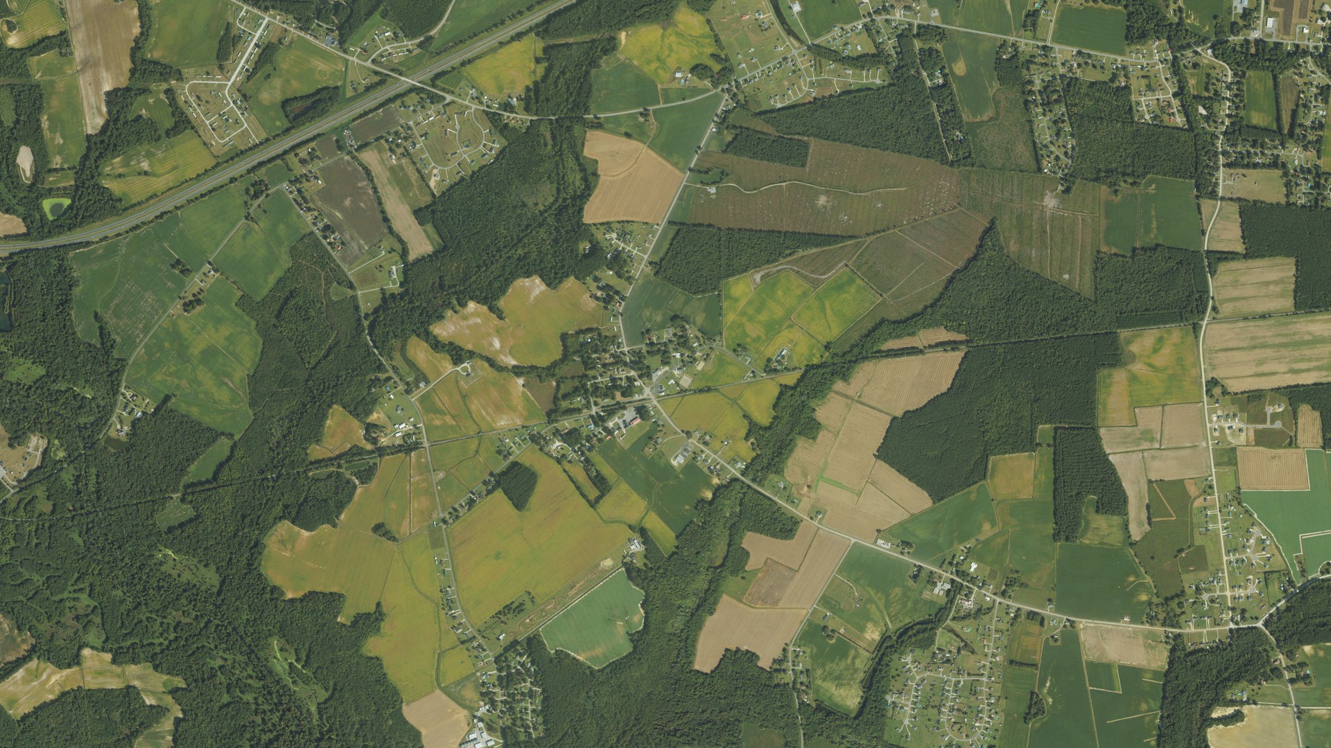 Natural-color aerial photograph of land around Bell Arthur, North Carolina