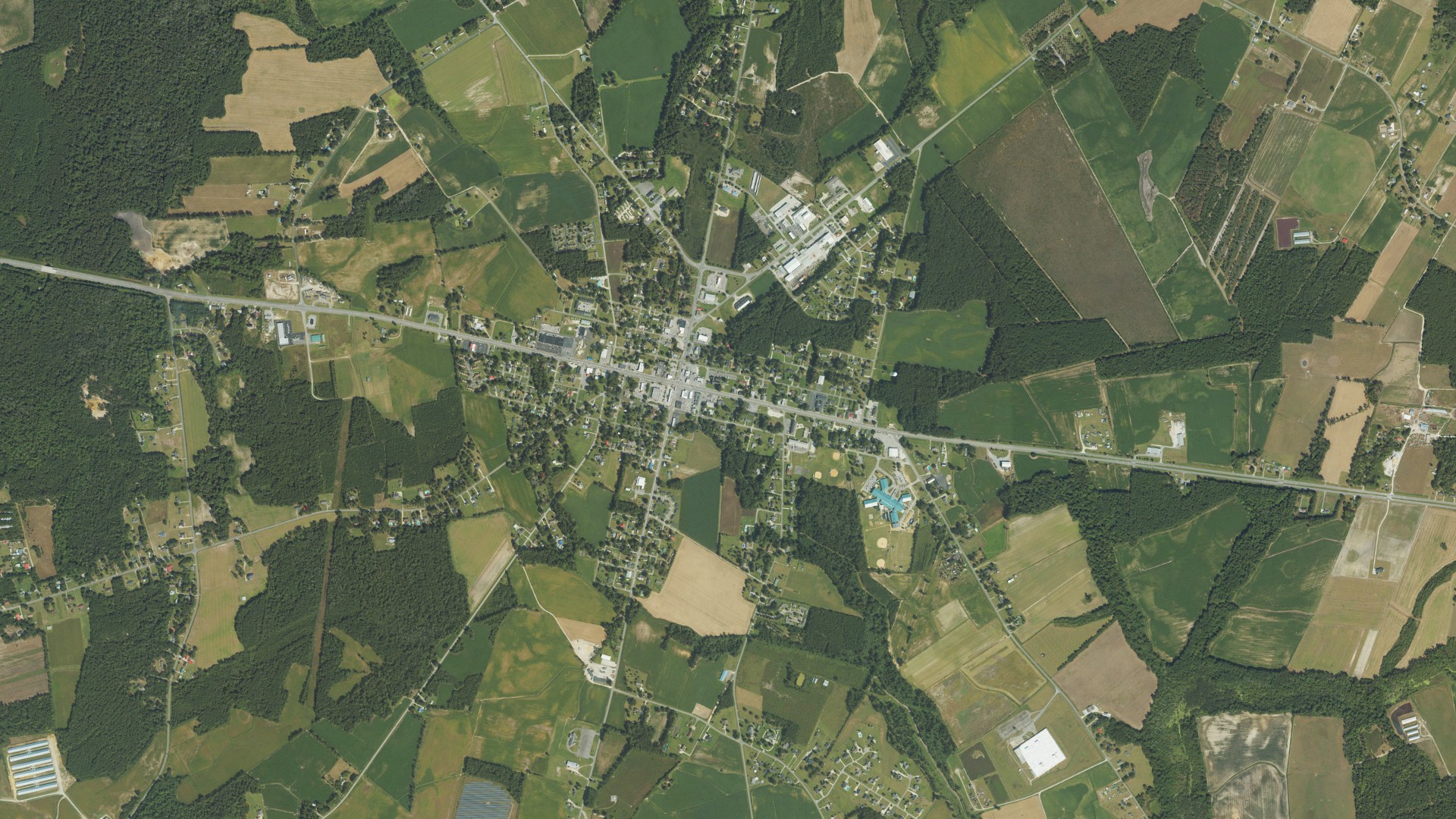 Natural-color aerial photograph of land around Beulaville, North Carolina