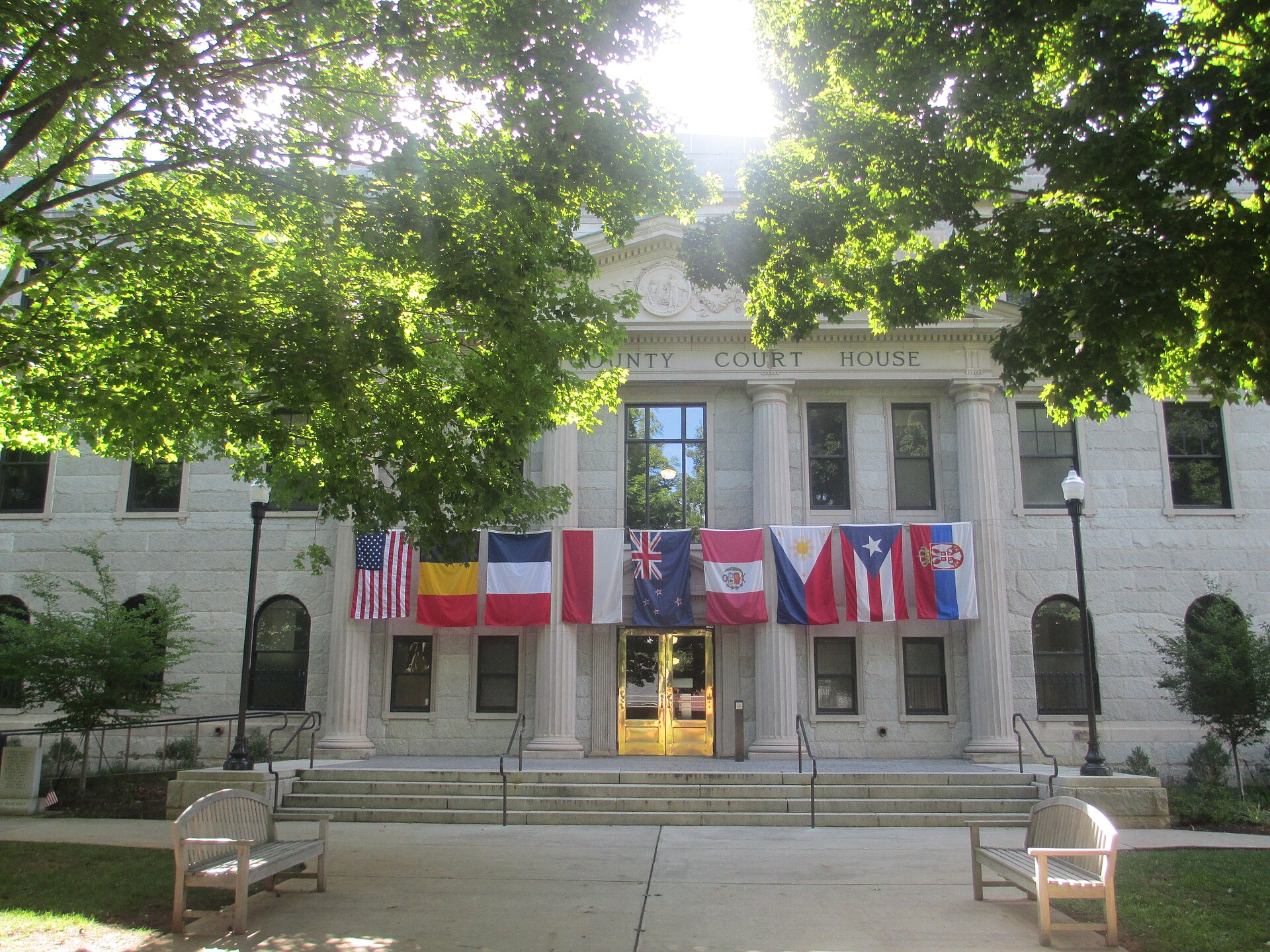 I took photo with Canon camera of Haywood County, NC, courthouse. — North Carolina