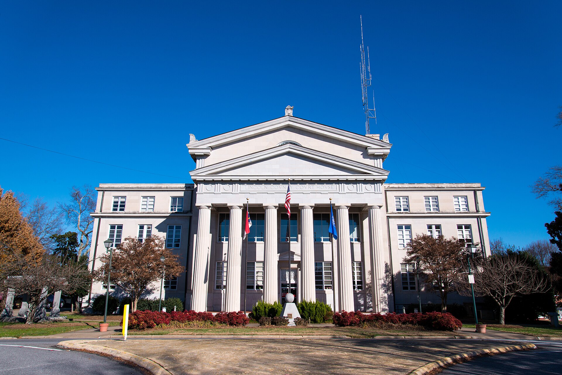 Lincoln County Courthouse, located center of Court Square Drive, in downtown Lincolnton, North Carolina.