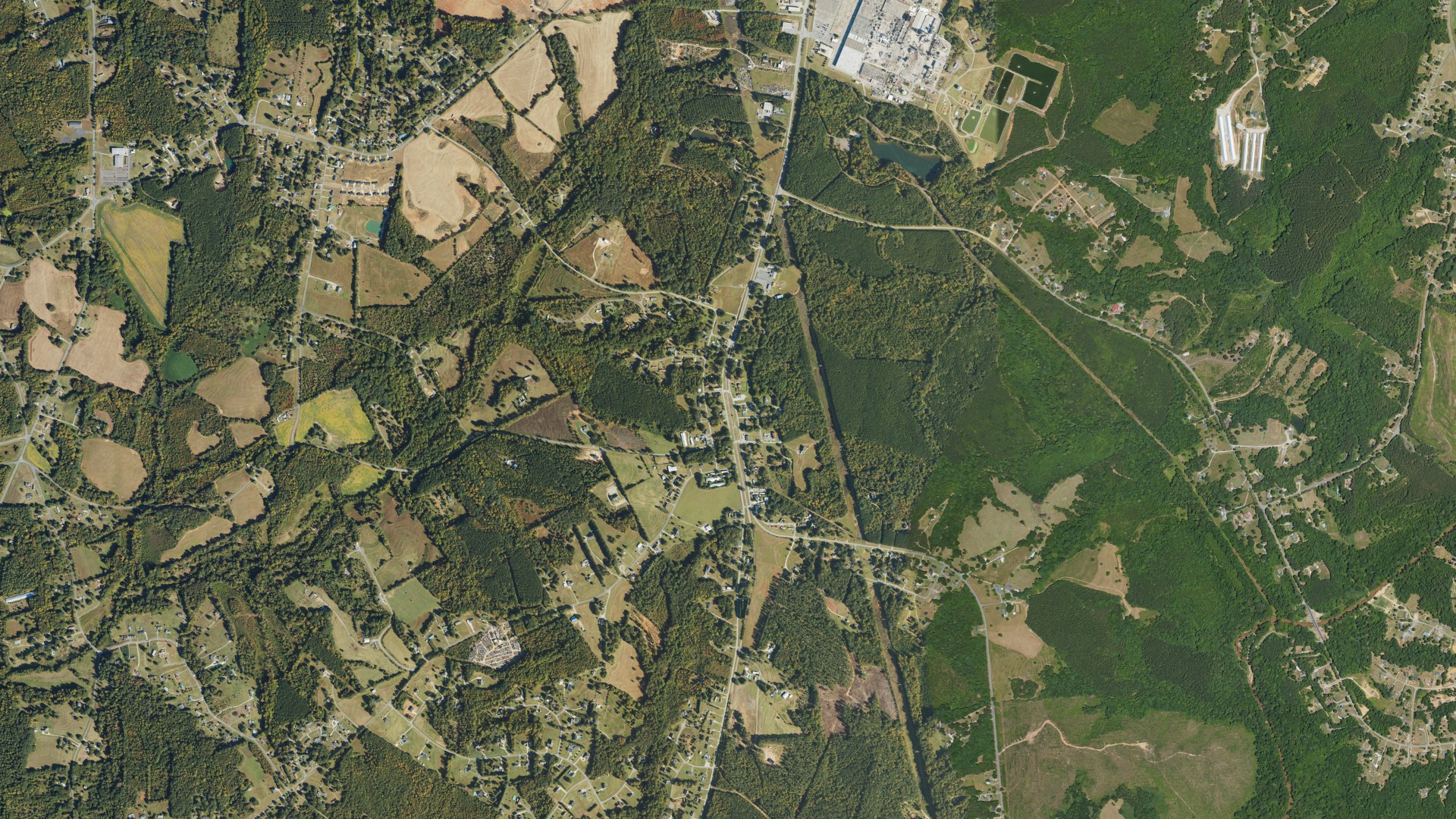 Natural-color aerial photograph of land around Earl, North Carolina
