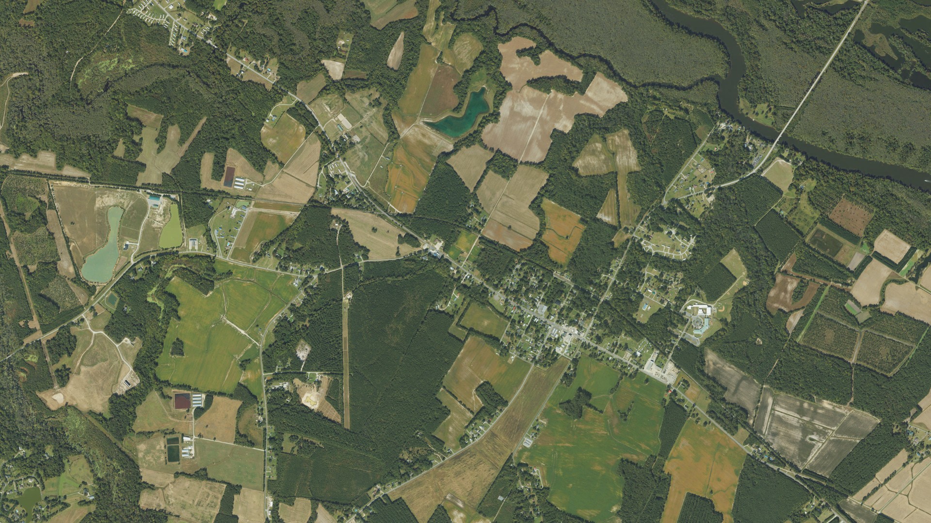 Natural-color aerial photograph of land around Grimesland, North Carolina