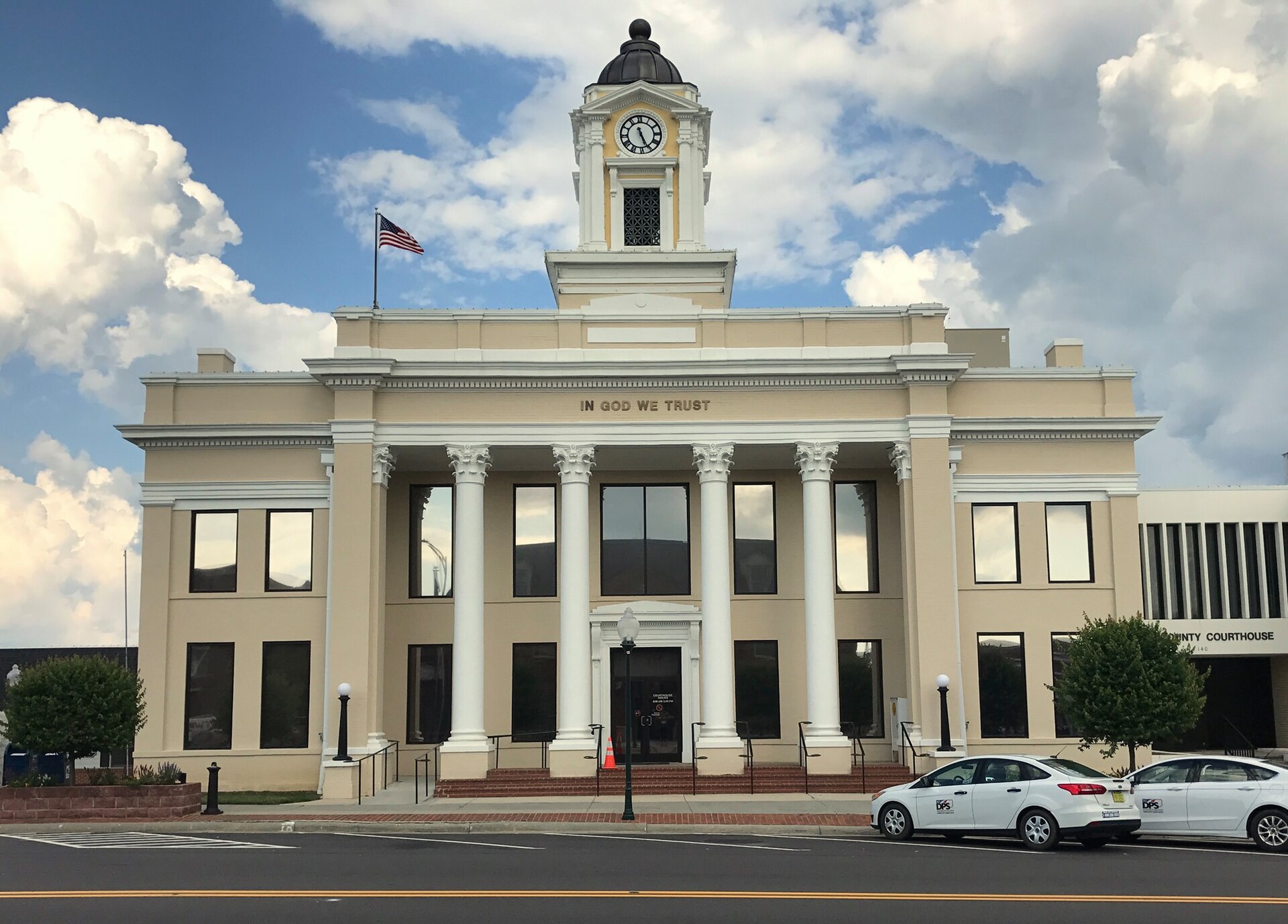 Front facing view of Davie County Courthouse in Mocksville, North Carolina