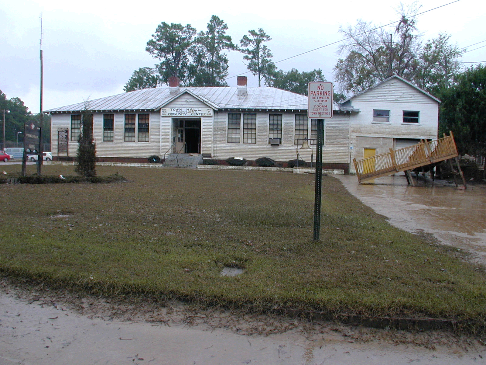 Princeville, NC, September 27, 1999 -- In Princeville, North Carolina the Town Hall sits silent, empty and wet as floodwaters in Edgecomb County finally begin to recede.