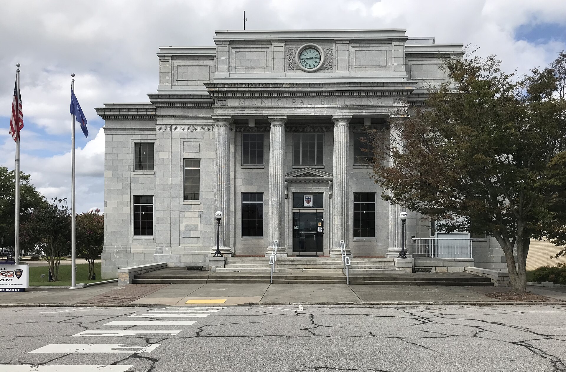 Historic Municipal Building in Reidsville, headquarters of the city police department — North Carolina