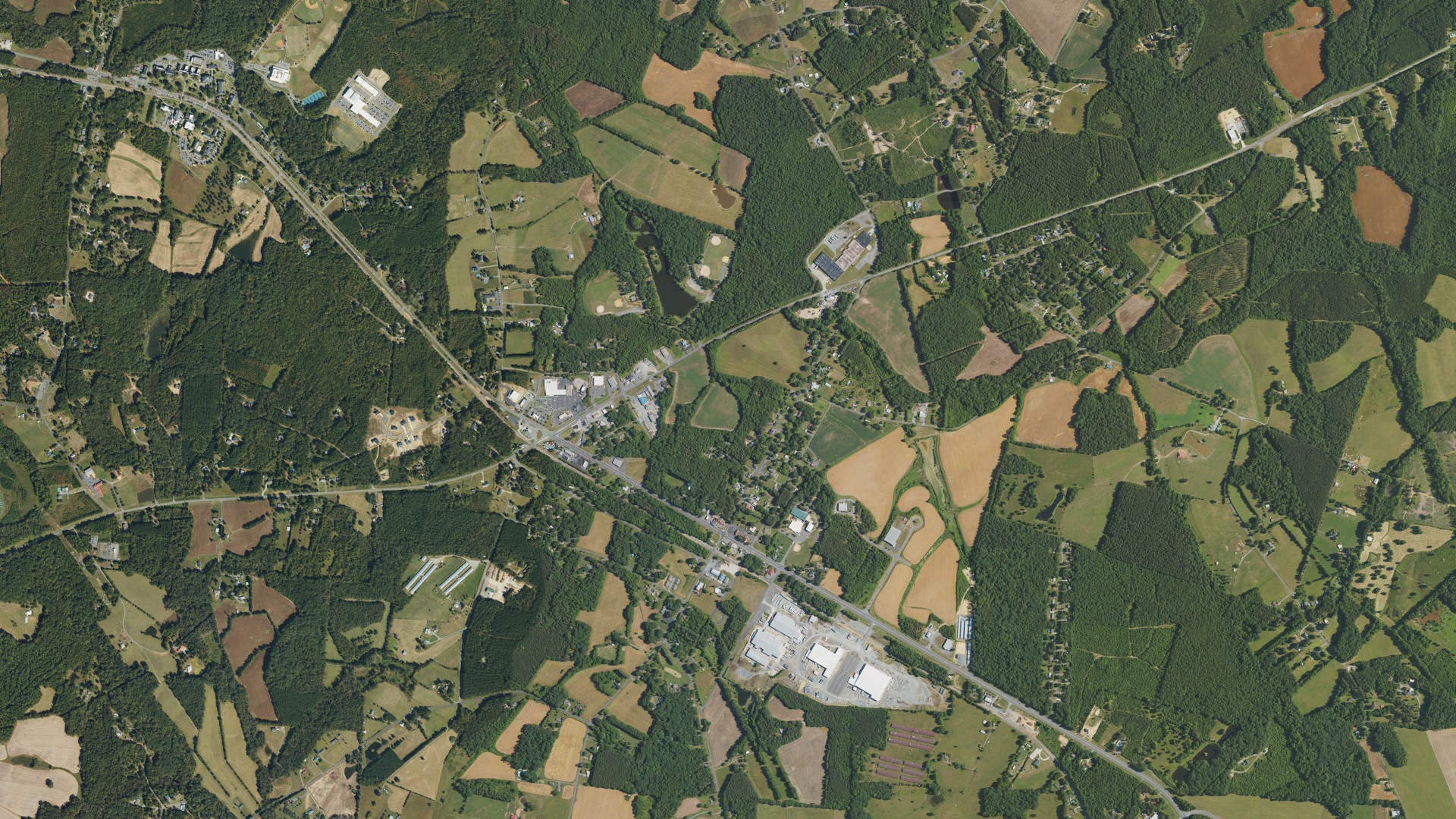 Natural-color aerial photograph of land around Richfield, North Carolina