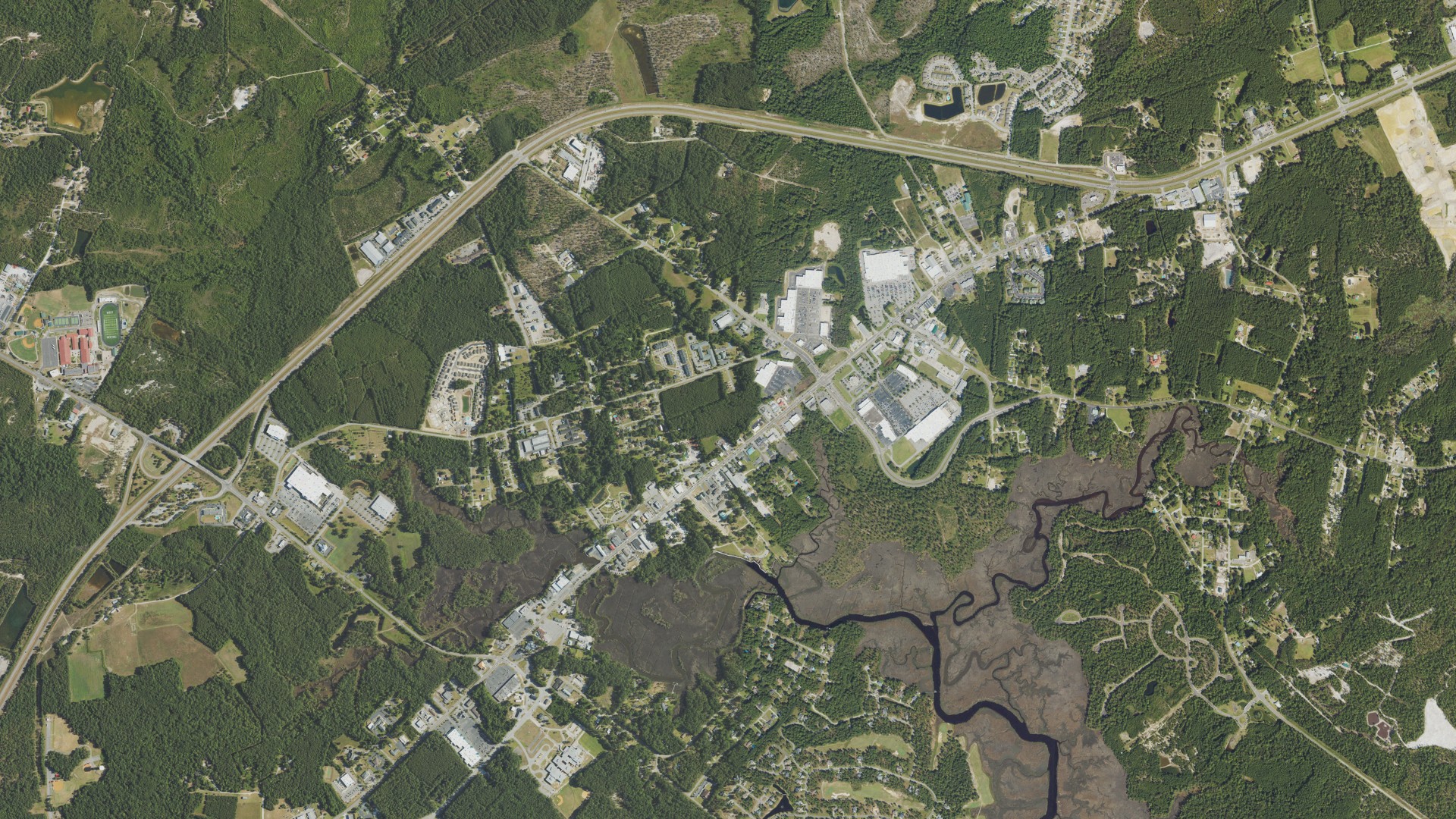 Natural-color aerial photograph of land around Shallotte, North Carolina