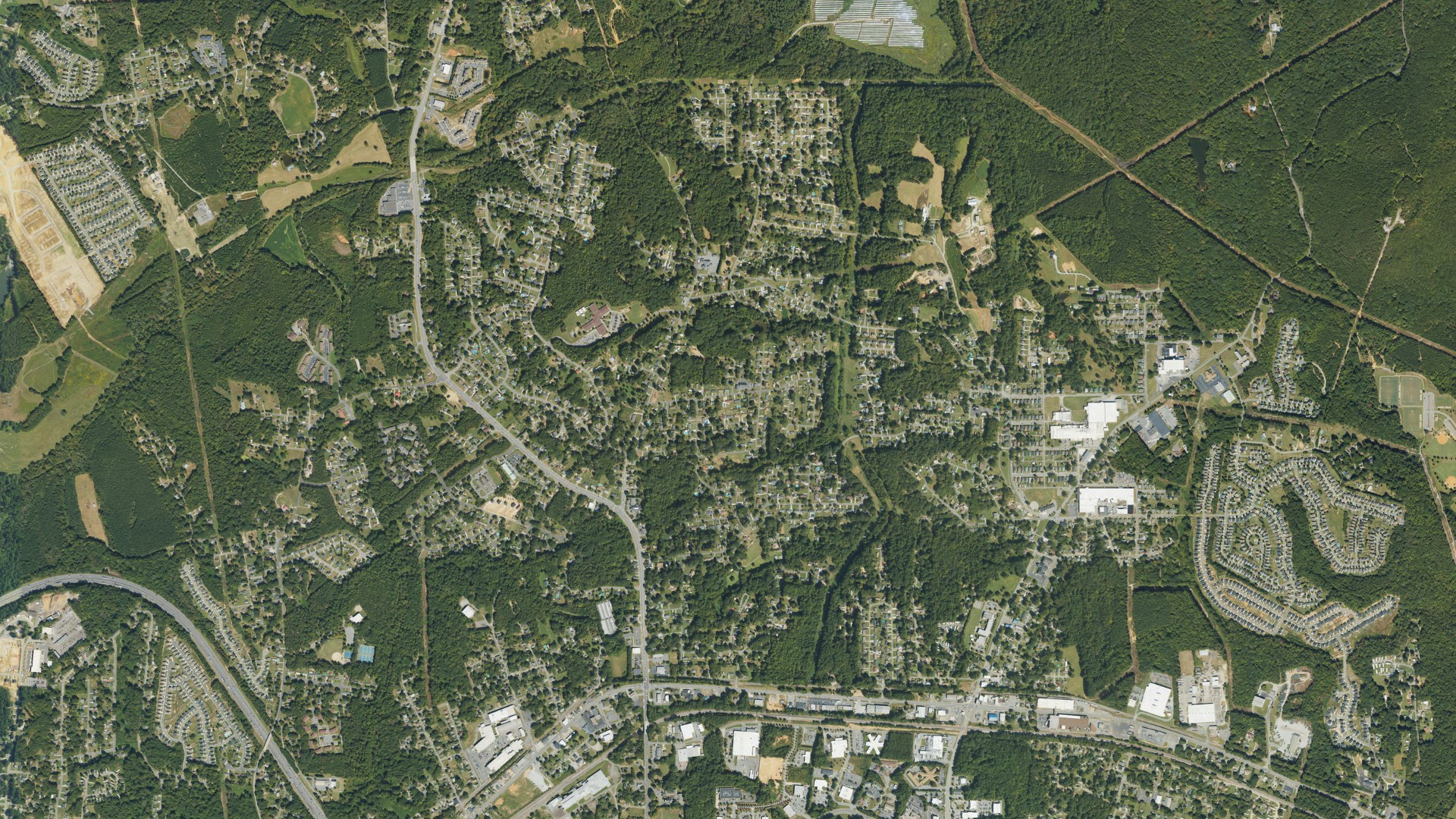 Natural-color aerial photograph of land around Springdale, North Carolina