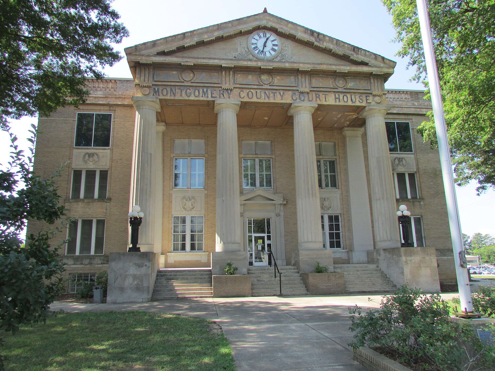 Montgomery County Courthouse, Troy, NC — North Carolina