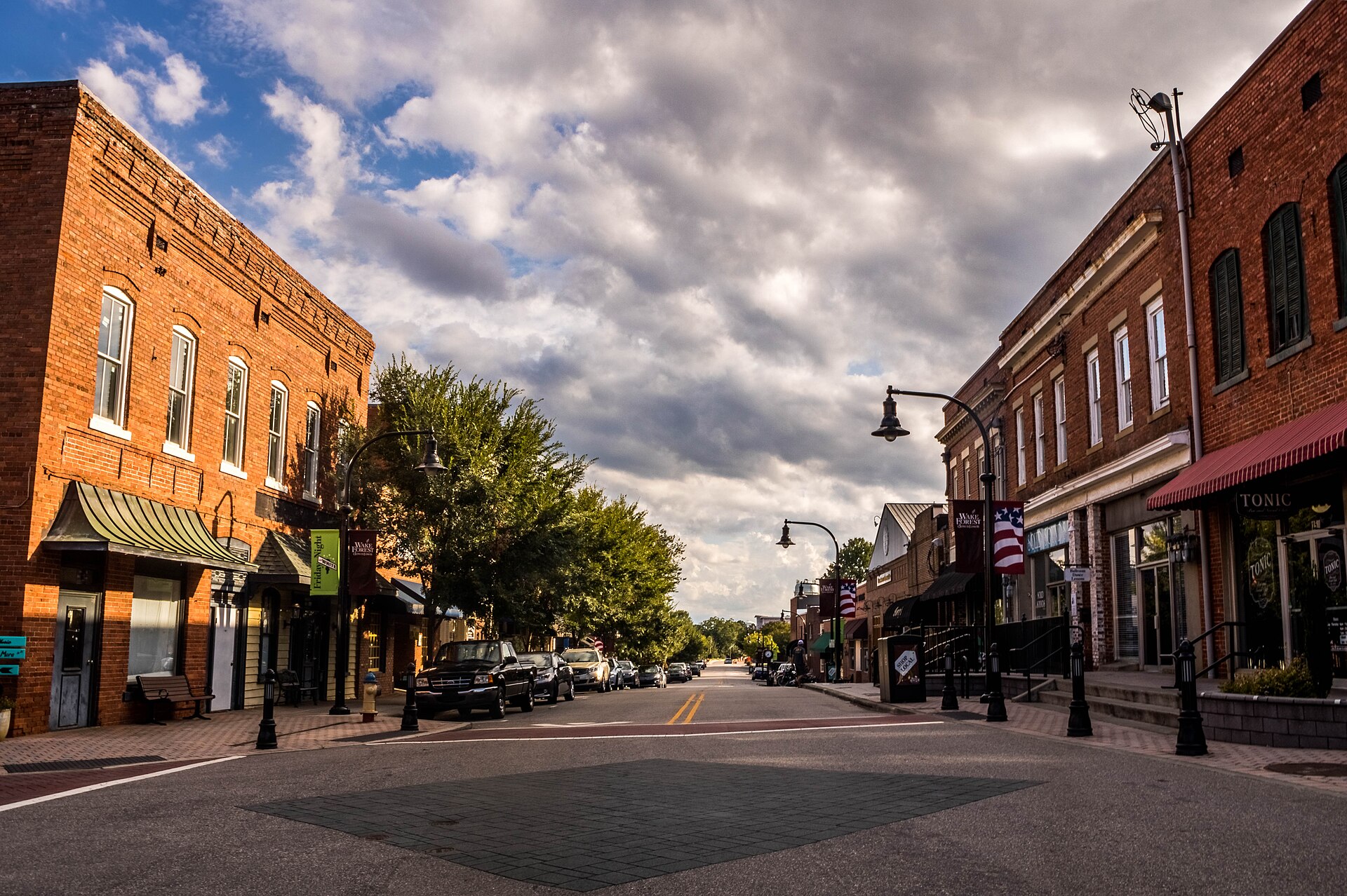 Row of buildings down White Street in Downtown Wake Forest, North Carolina, USA.