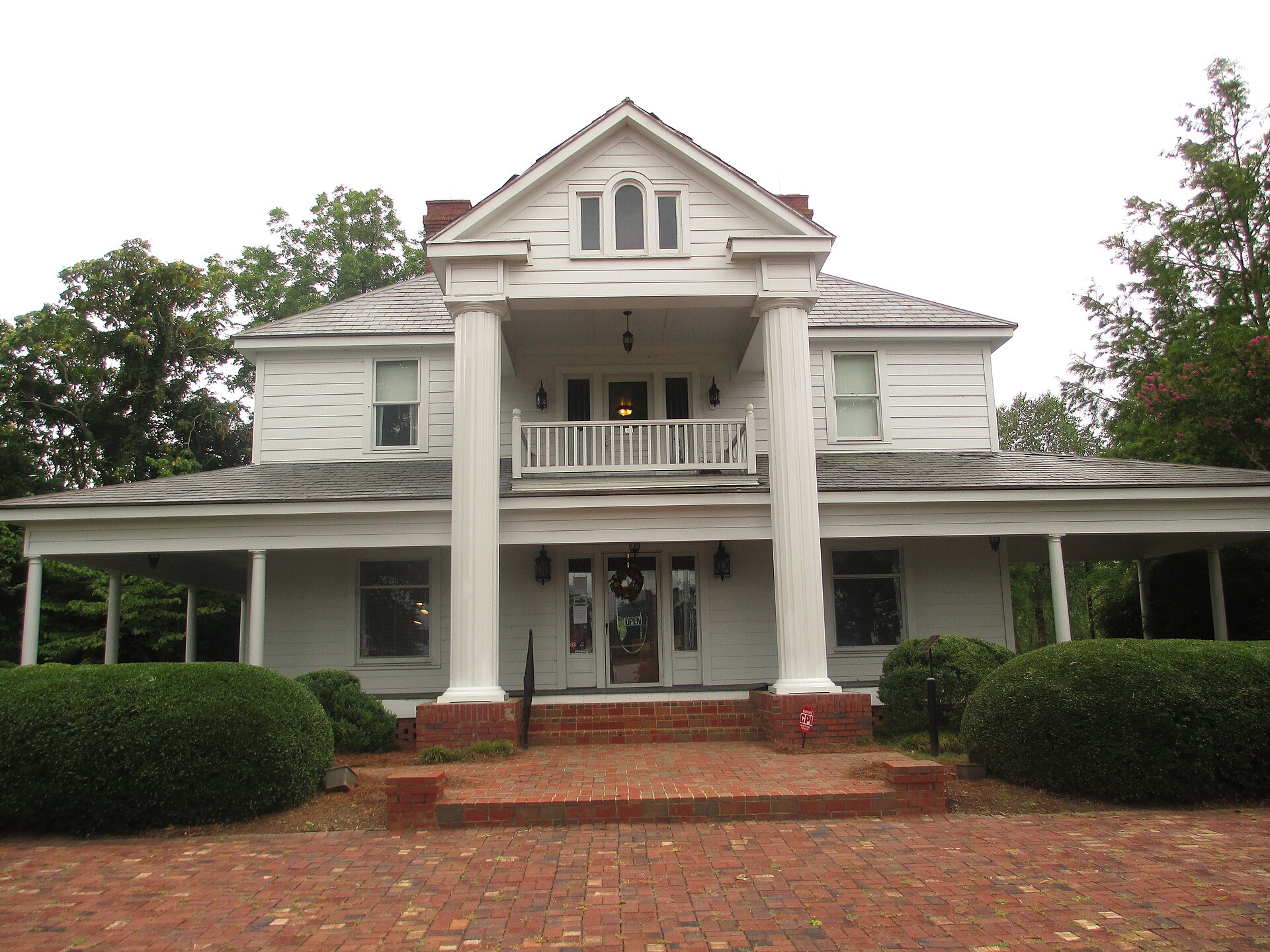 I took photo with Canon camera in Wingate, NC. — North Carolina