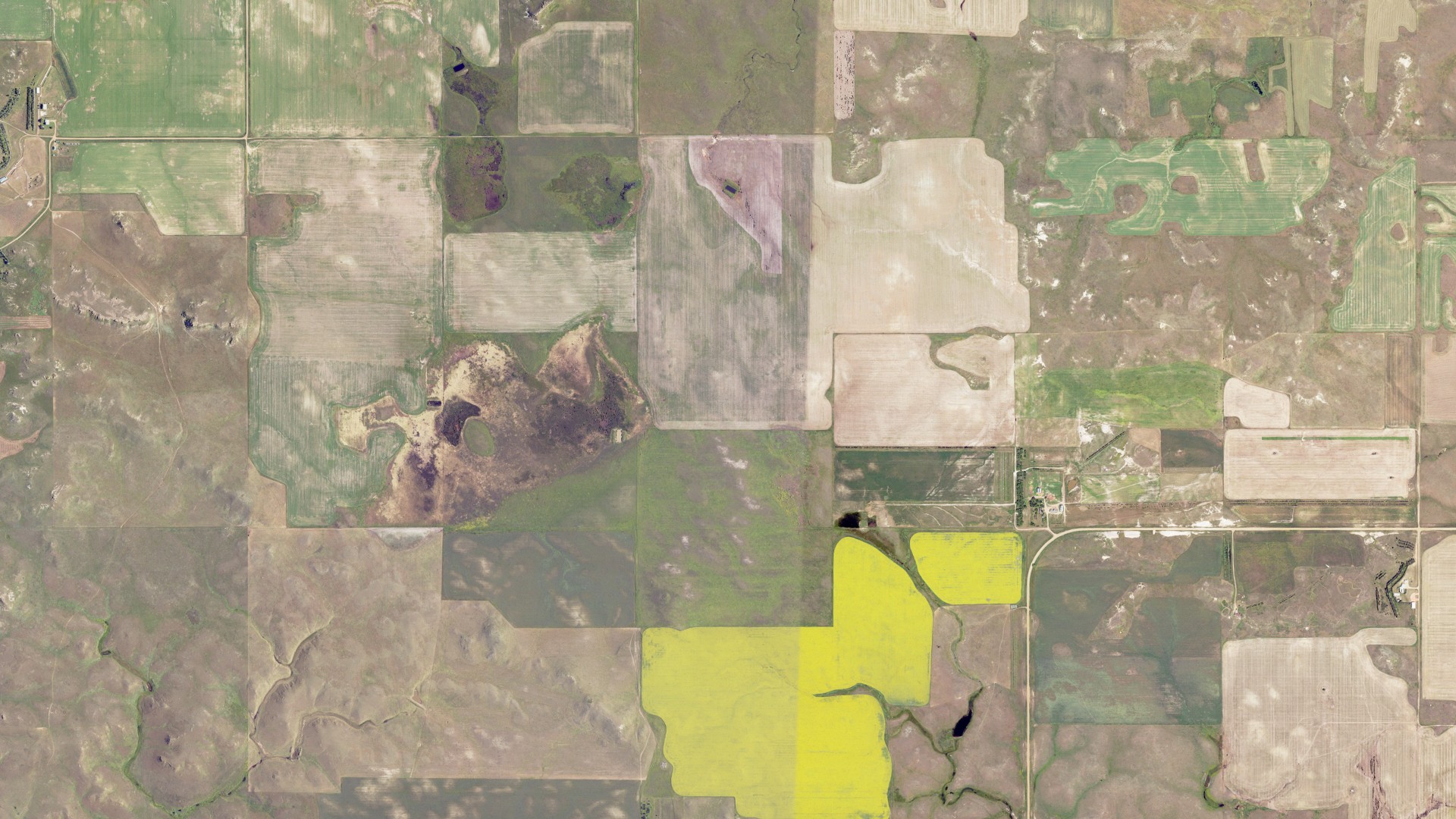 Aerial view of land around Hettinger, North Dakota