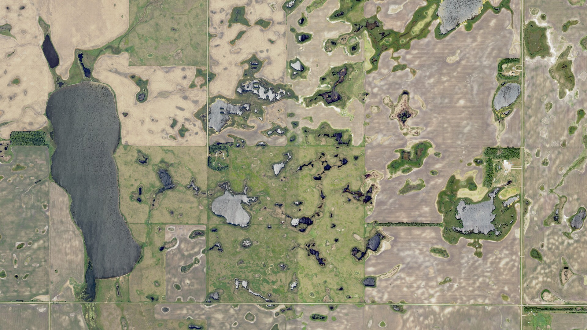 Aerial view of land around Hemen, North Dakota