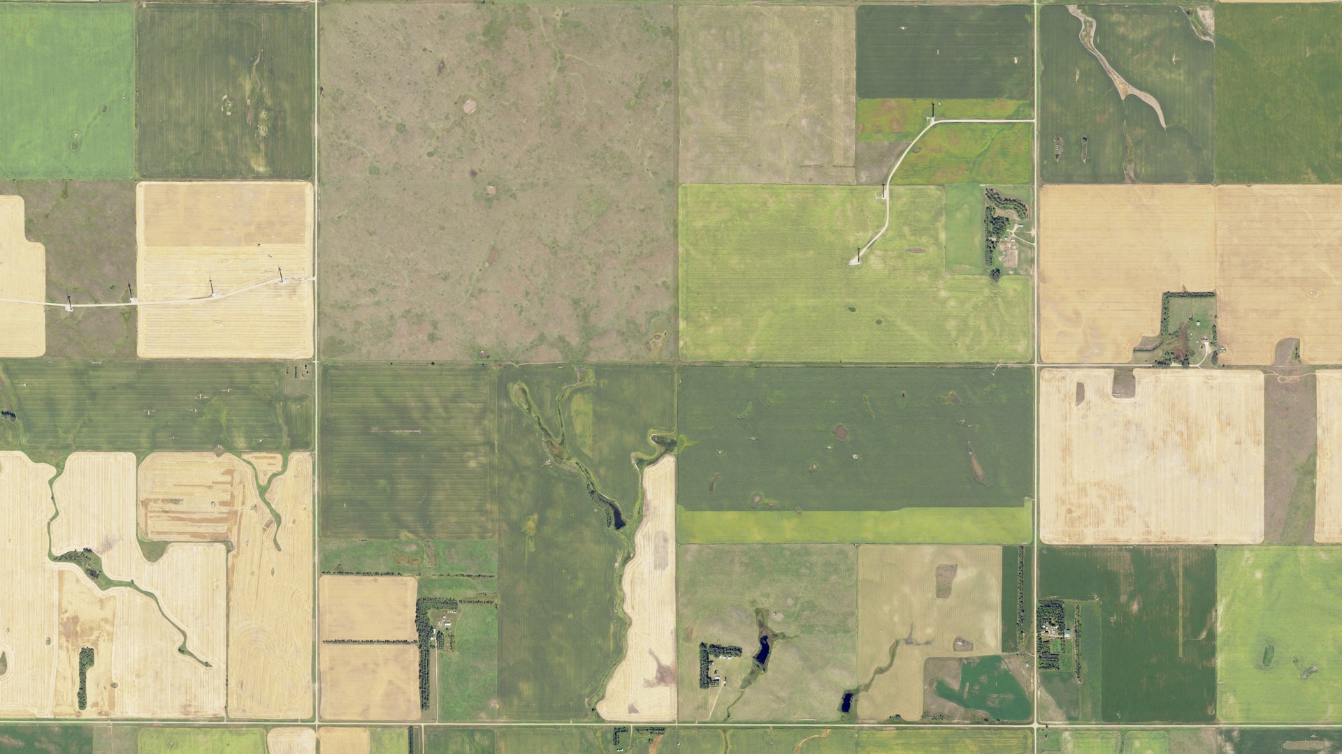 Natural-color aerial photograph of land around Ghylin, North Dakota