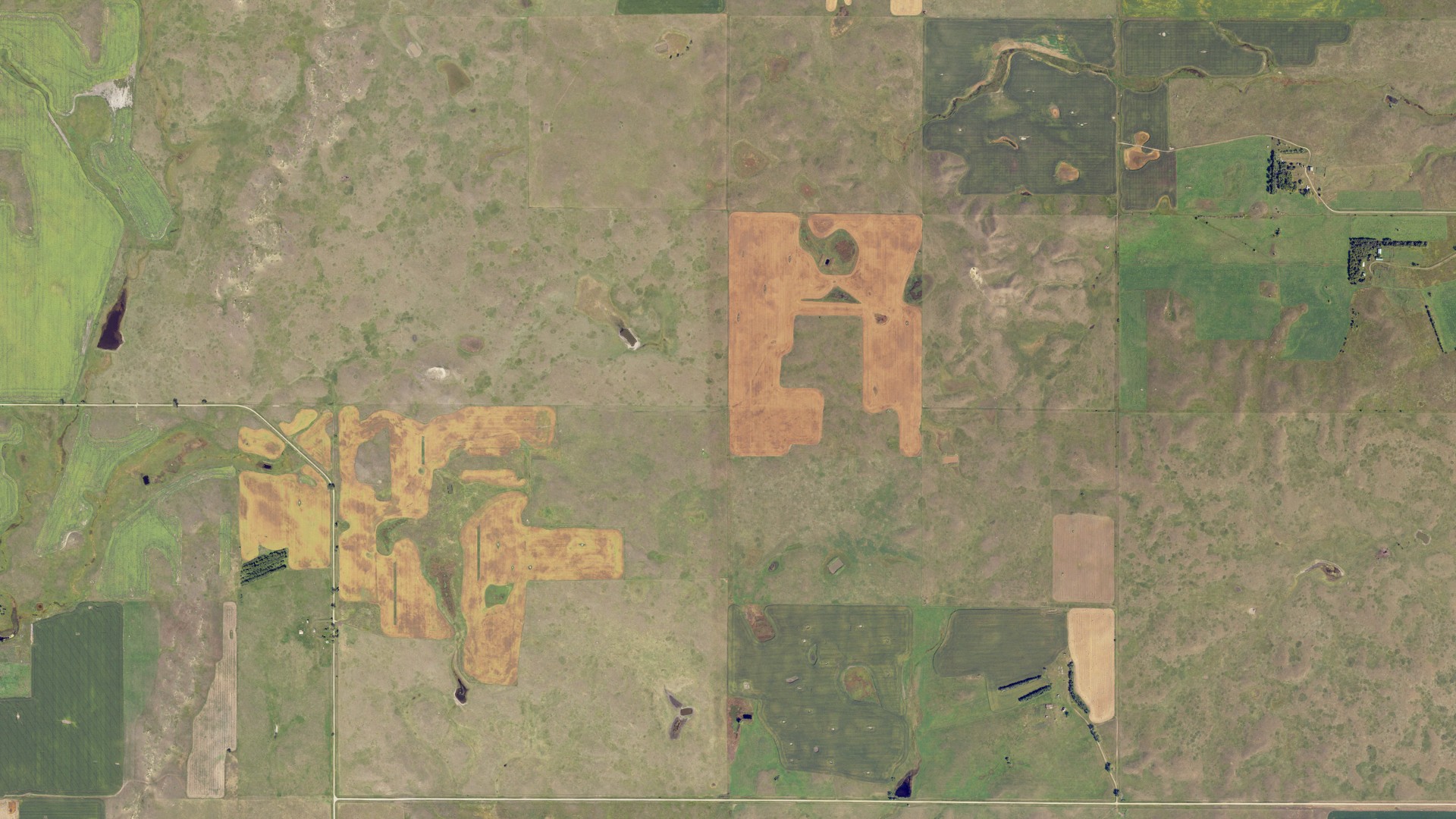 Aerial view of land around Trygg, North Dakota