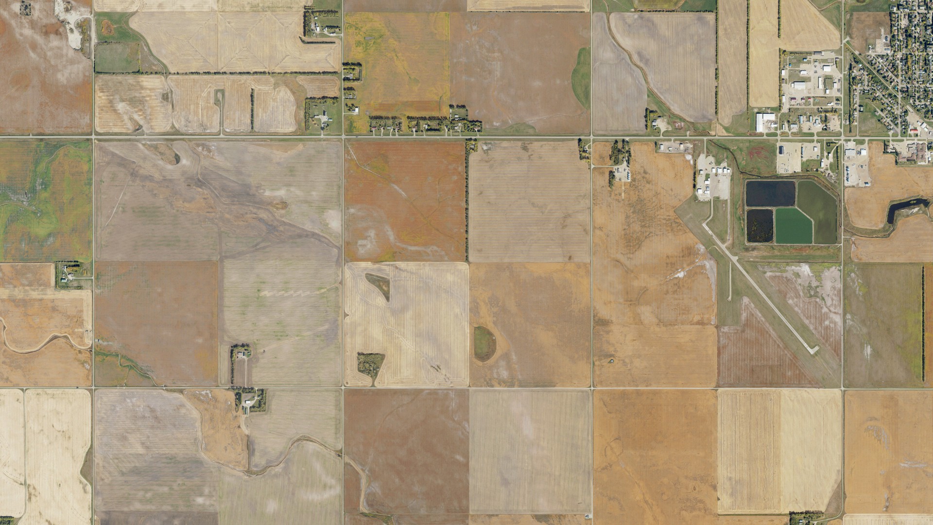 Aerial view of land around Elgin, North Dakota
