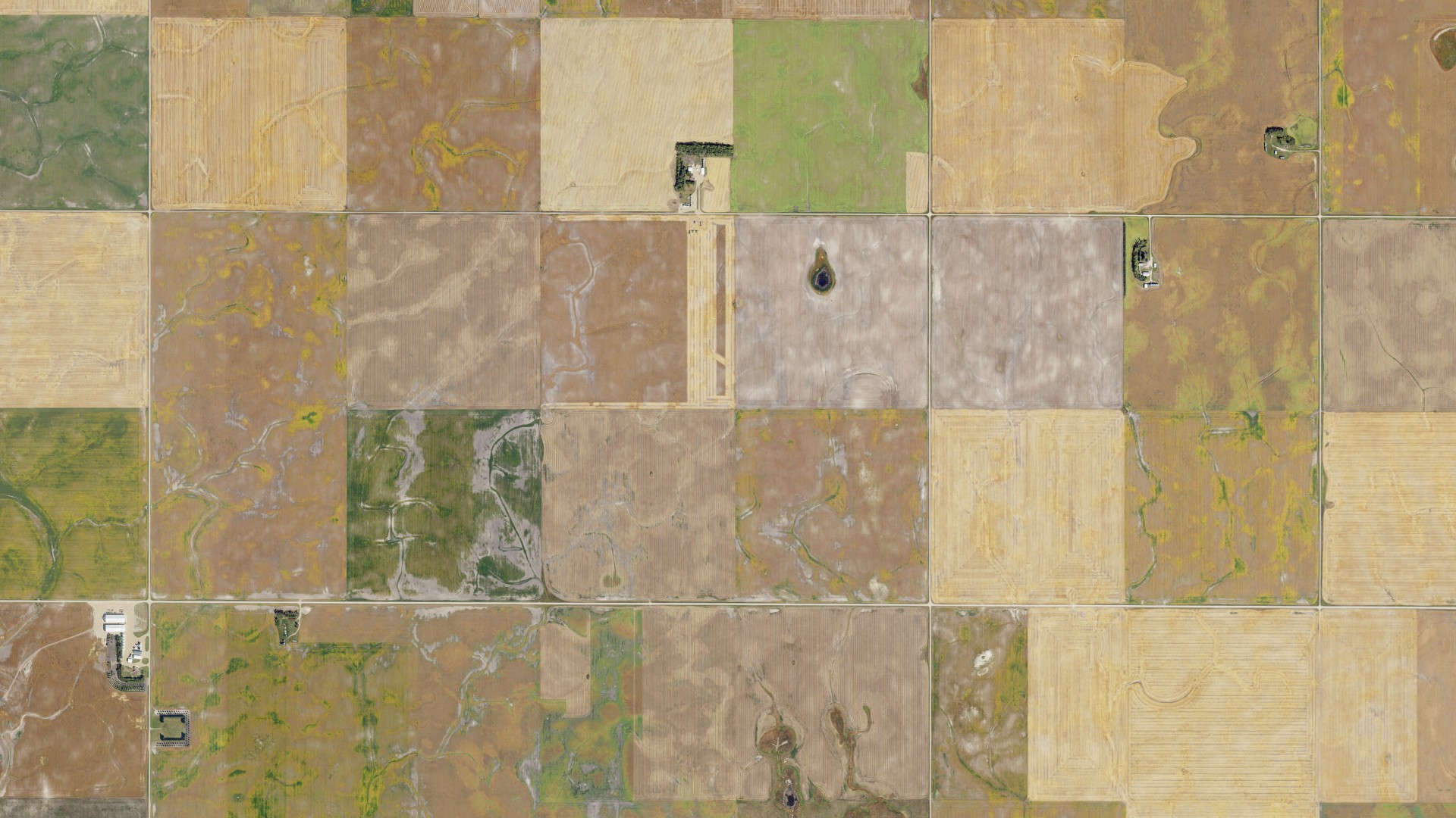 Natural-color aerial photograph of land around Trier, North Dakota