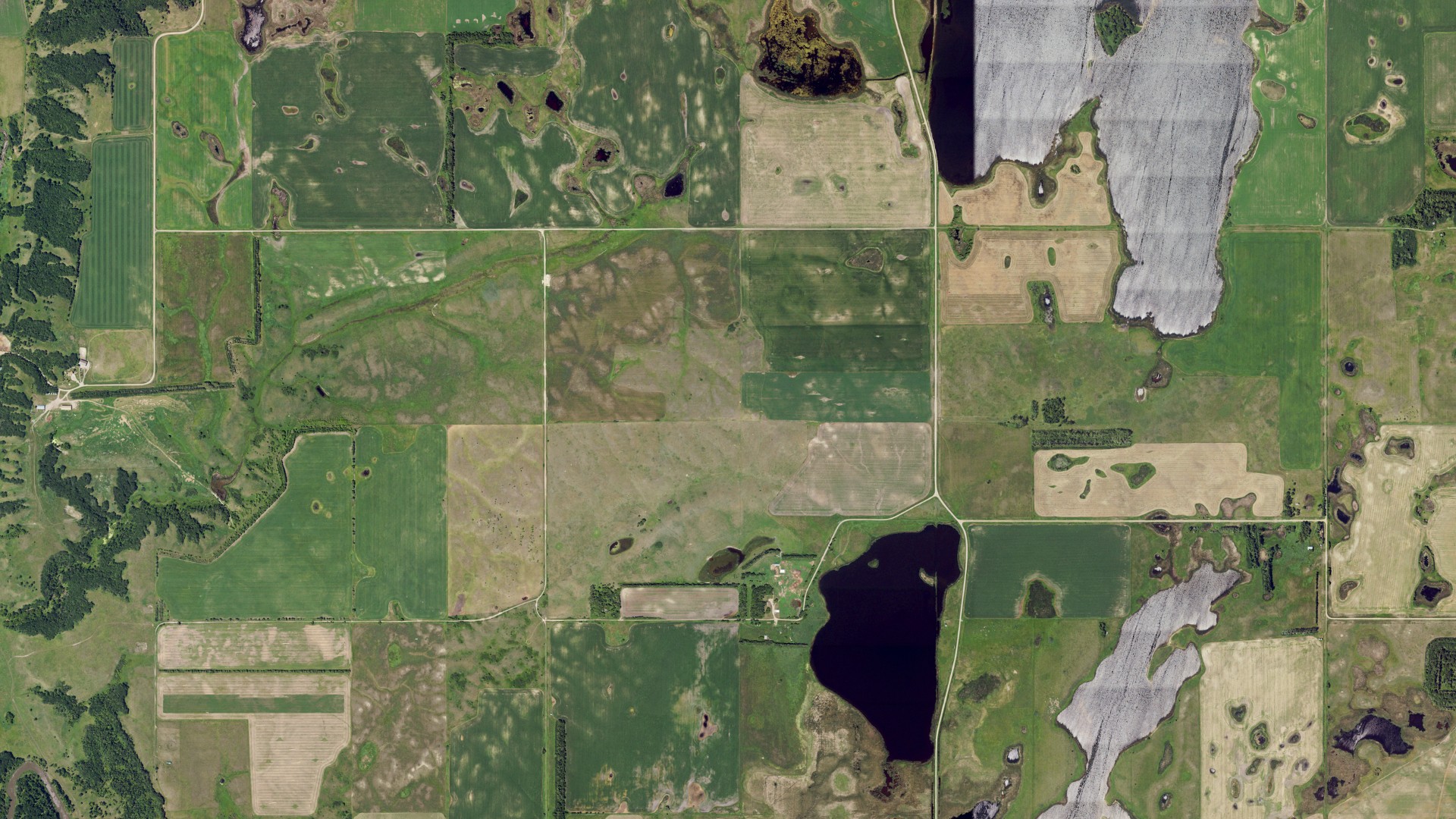 Aerial view of land around Hillsdale, North Dakota