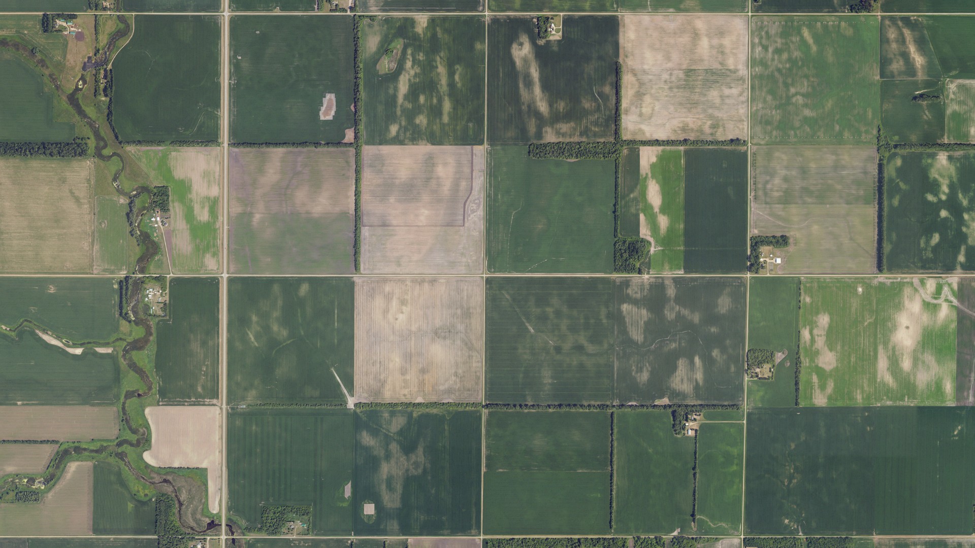 Aerial view of land around Washington, North Dakota