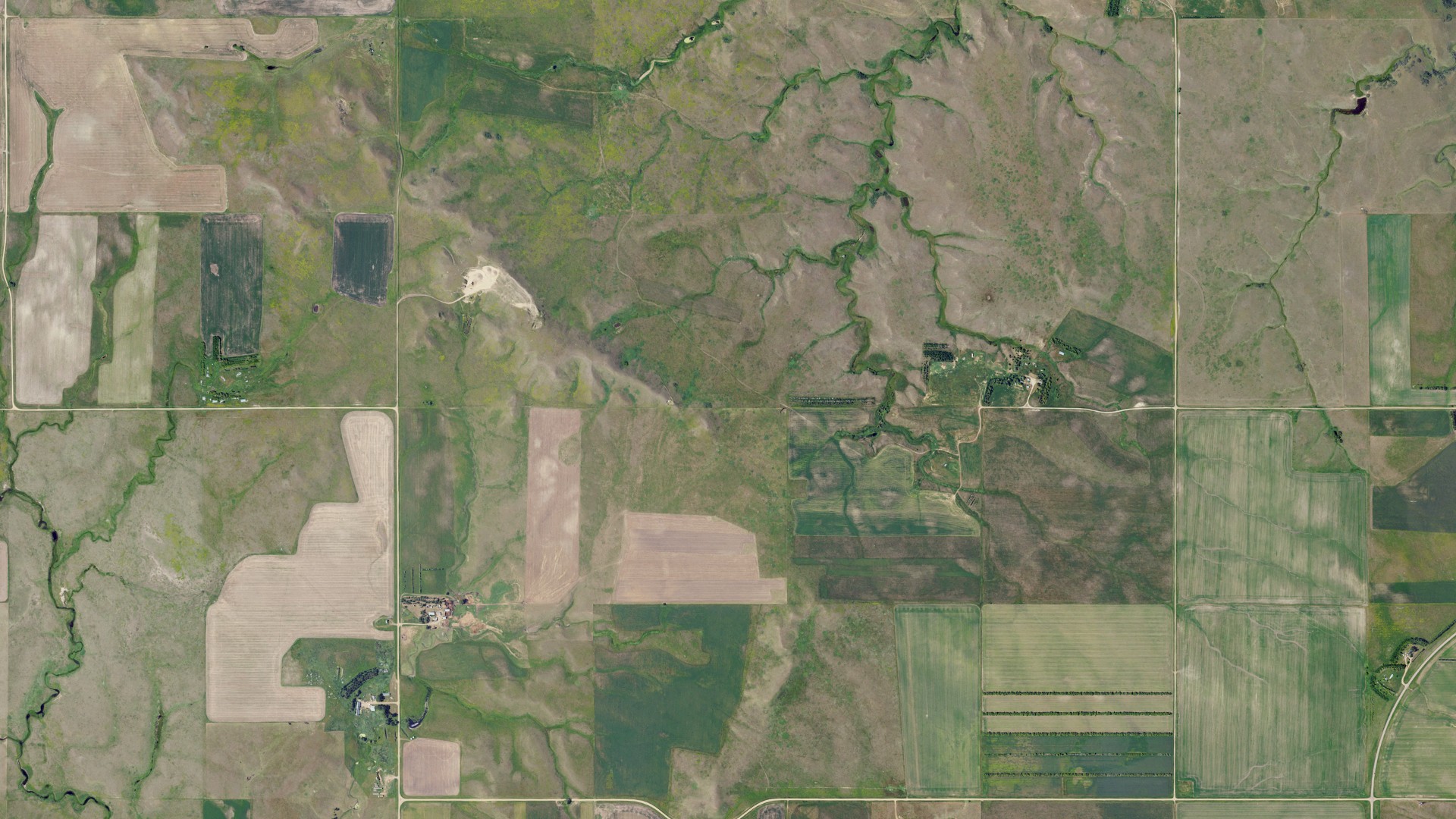 Aerial view of land around Raleigh, North Dakota