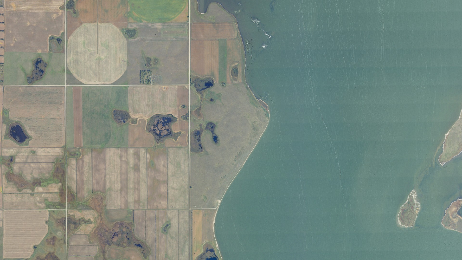 Natural-color aerial photograph of land around Quinby, North Dakota