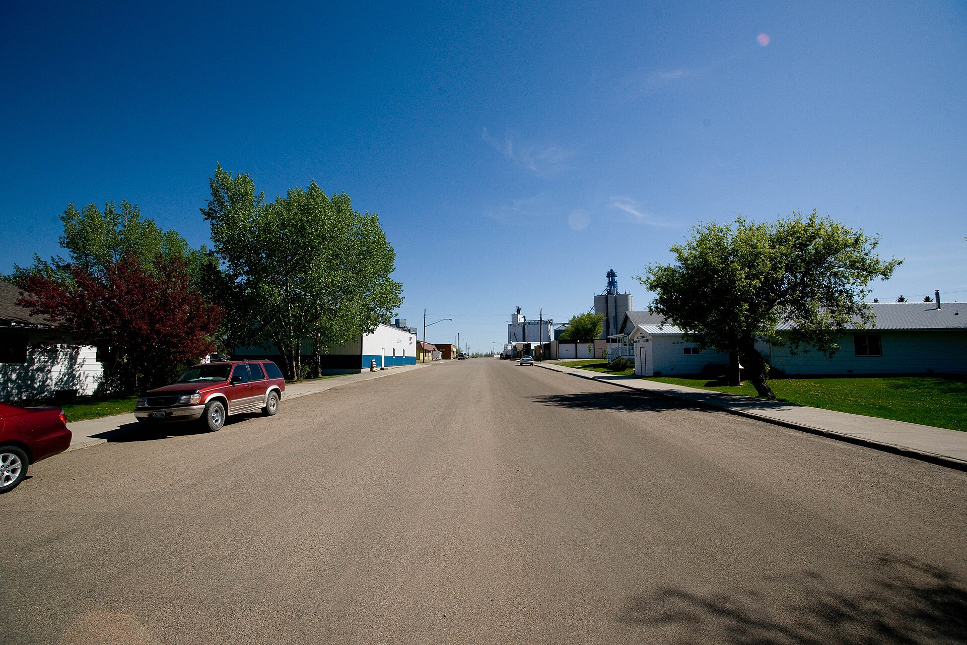Street scene in Berthold, North Dakota