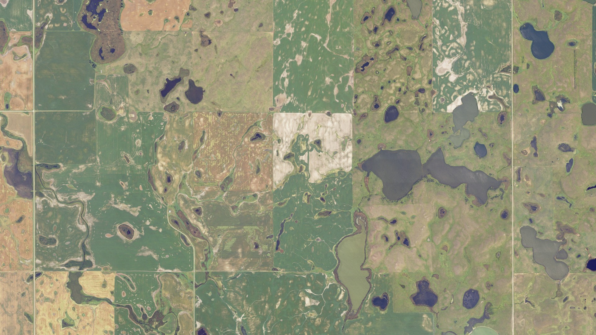 Natural-color aerial photograph of land around Conklin, North Dakota