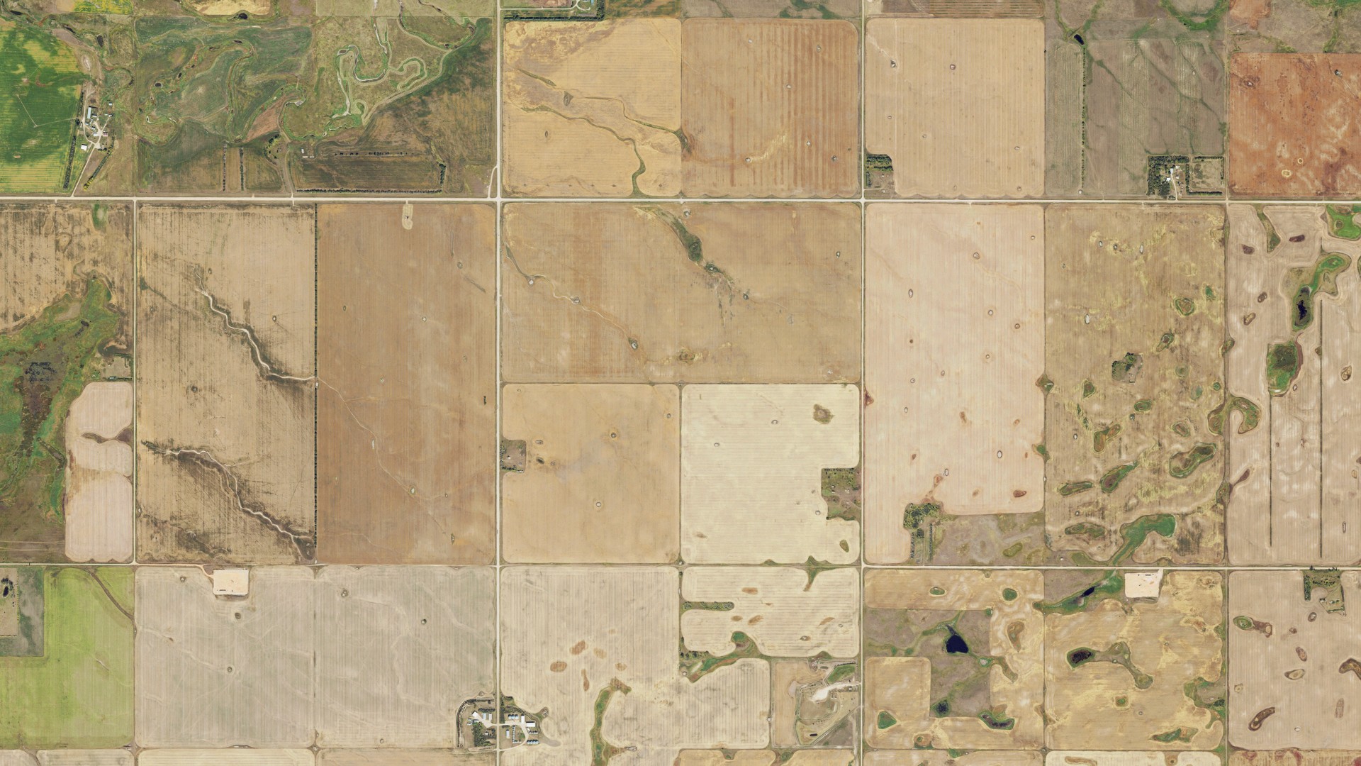 Natural-color aerial photograph of land around Ellisville, North Dakota