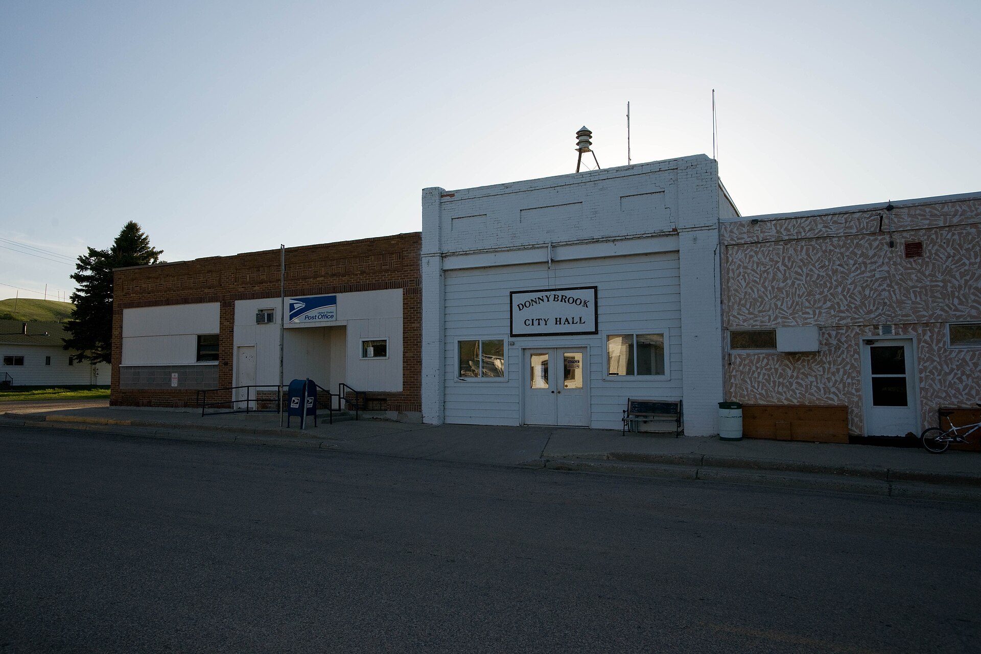 The city hall and post office in Donnybrook — North Dakota