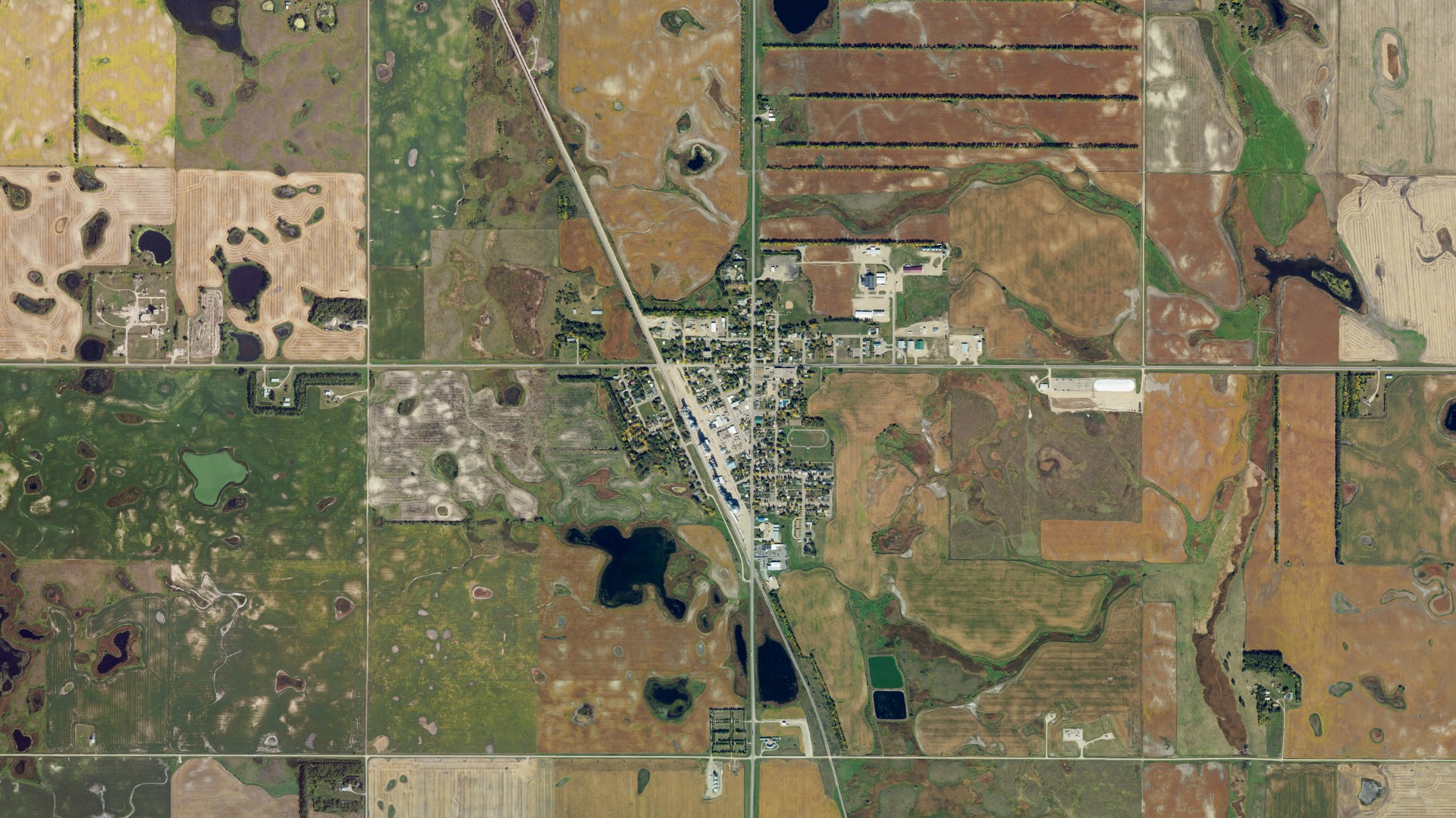Aerial view of land around Finley, North Dakota