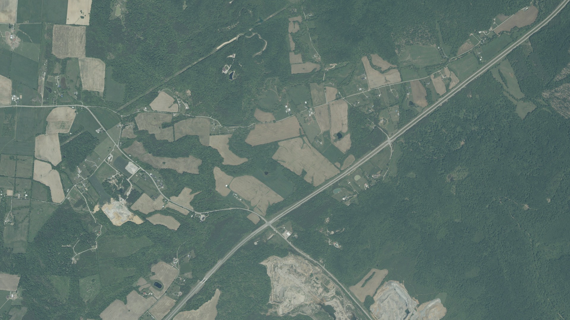 Aerial view of land around Franklin, Ohio