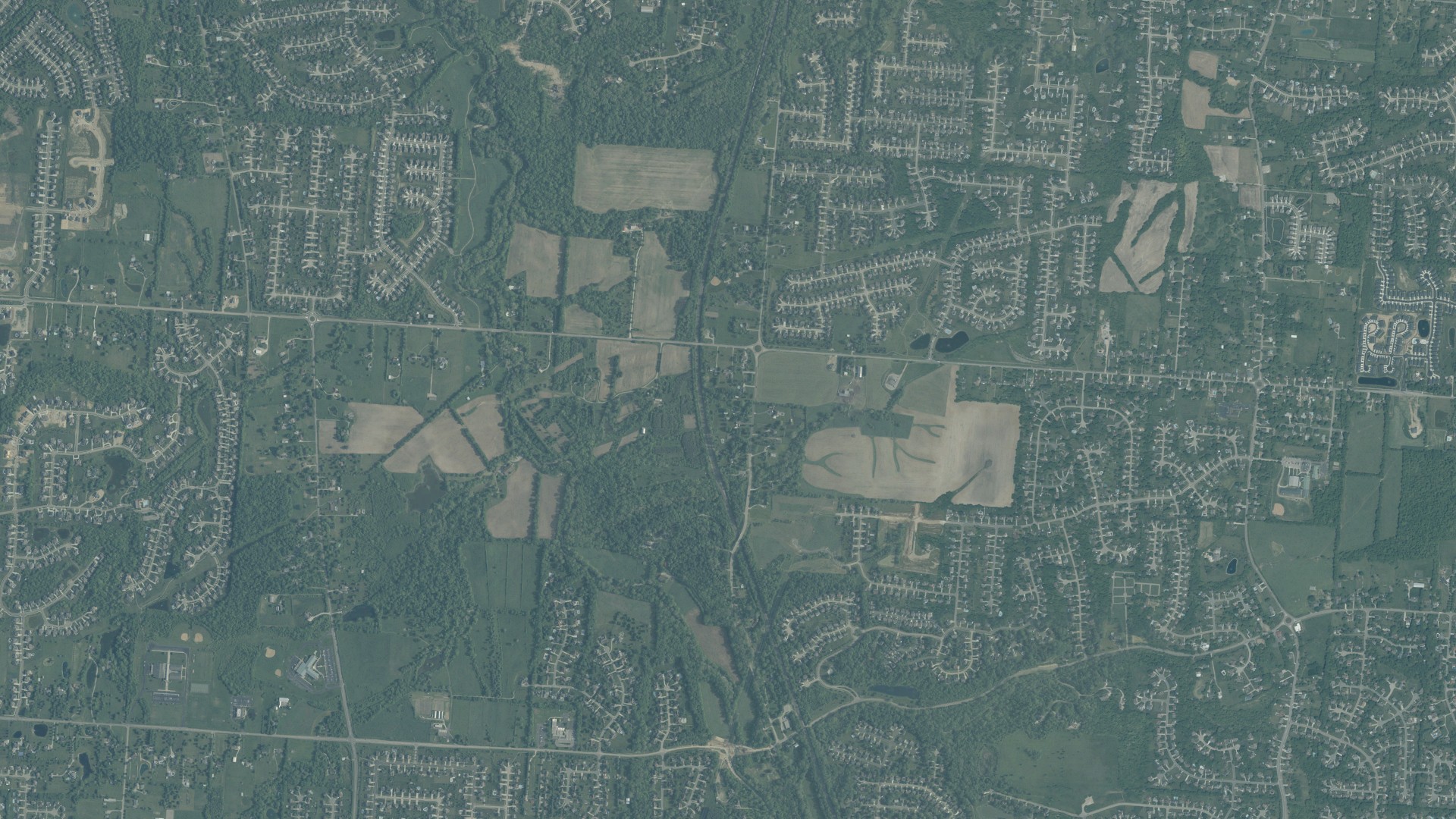 Natural-color aerial photograph of land around Liberty, Ohio