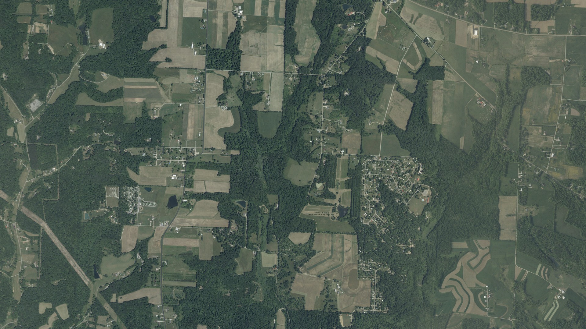 Natural-color aerial photograph of land around Harrison, Ohio