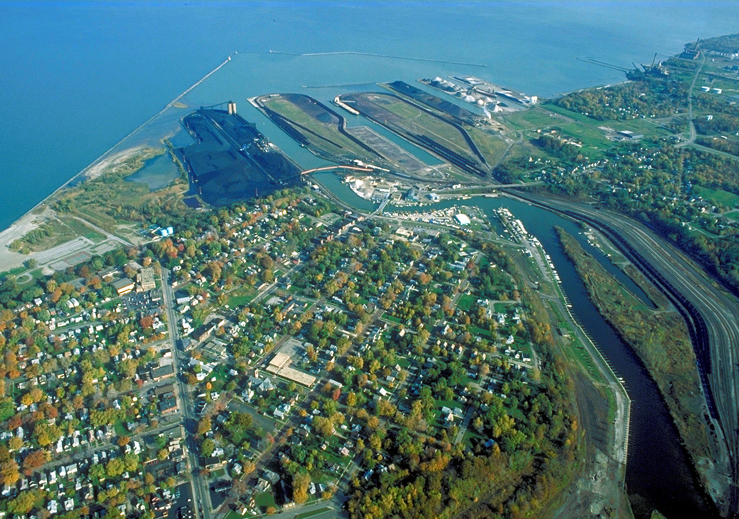 Lake and shoreline in Ashtabula, Ohio