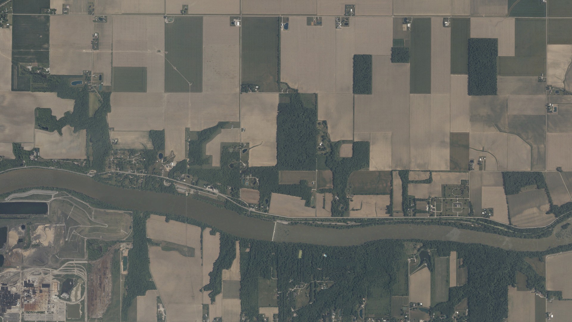 Aerial view of land around Richland, Ohio