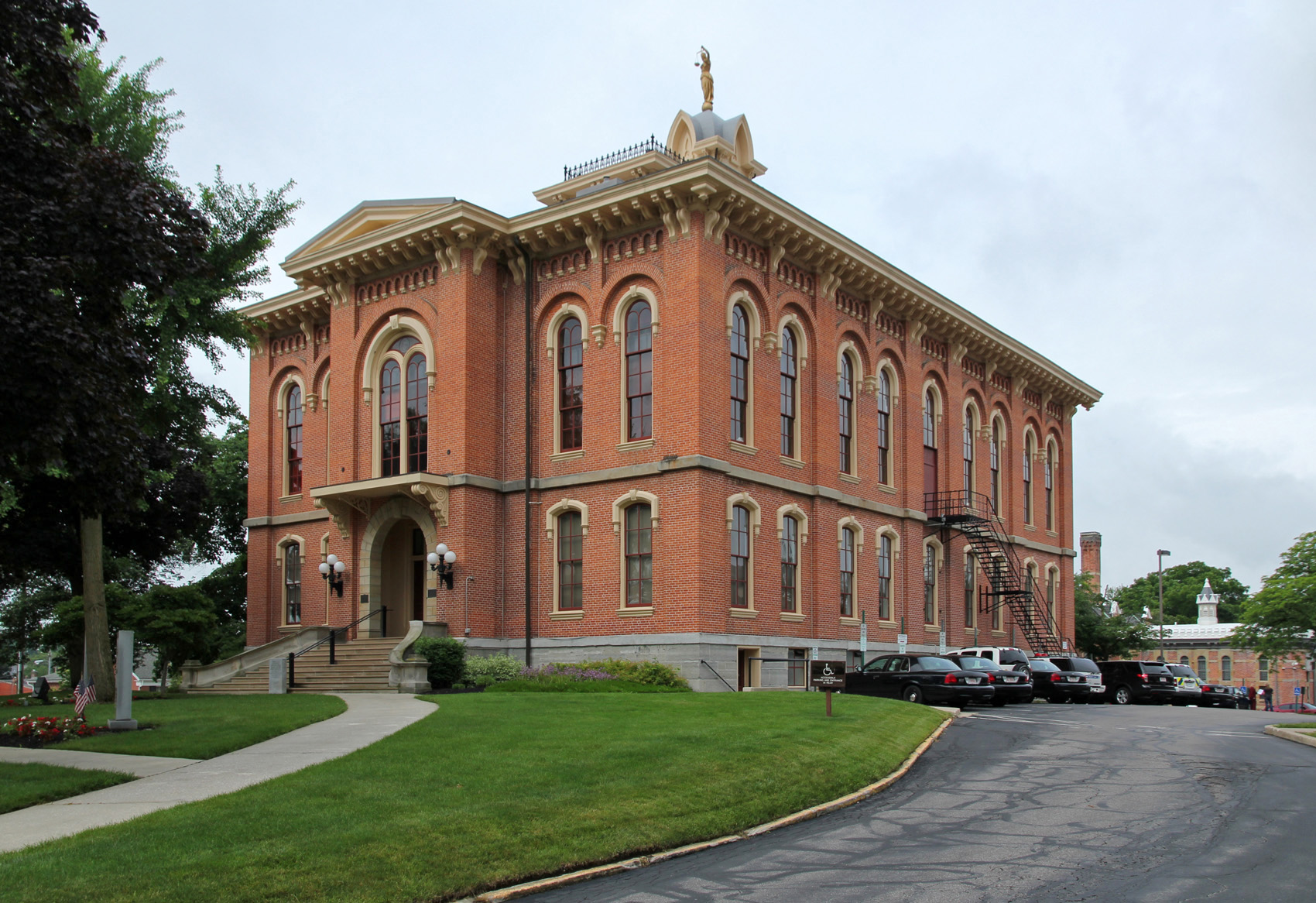 Oblique view of the Delaware County Courthouse, built in 1868 in Delaware, Ohio.